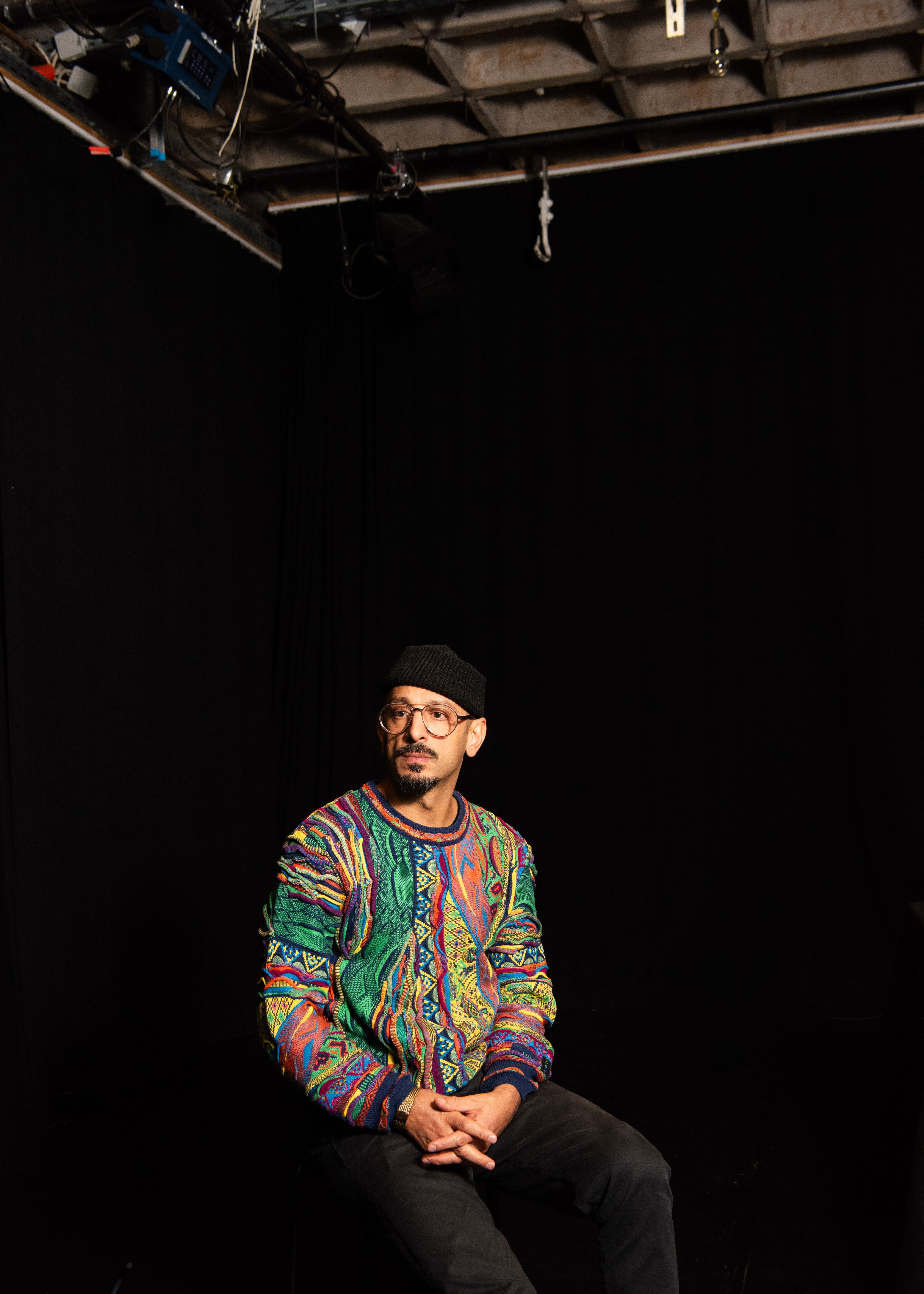 Behzad Karim Khani über sein Jahr nach dem 7. Oktober: „Ich löschte, blockierte, entfreundete“