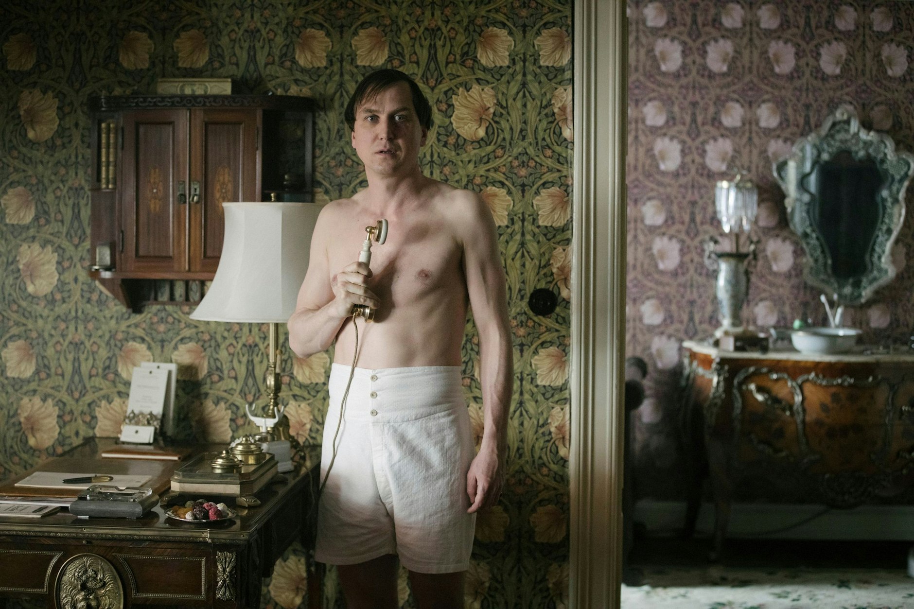 Vier Staffeln gibt es schon, nun folgt die fünfte und letzte: Für „Babylon Berlin“ werden optisch in die 1930er Jahre passende Komparsen gesucht – vor allem Männer.