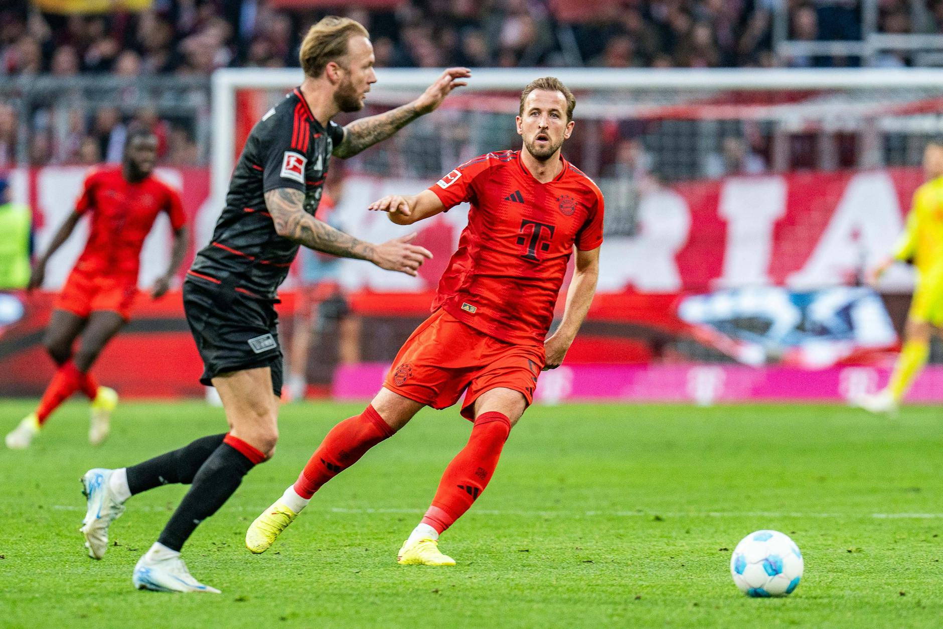 Bayern-Star und Doppelpacker Harry Kane lobt den 1. FC Union für seine Spielweise. 
