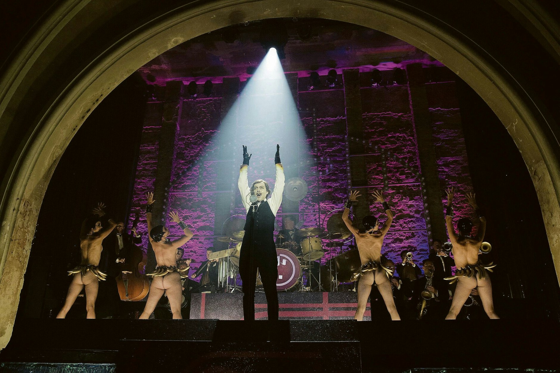 Die historische Krimiserie „Babylon Berlin“ sucht nach mehr als 1500 Komparsen für die letzte Staffel! Wollen Sie vielleicht dabei sein?