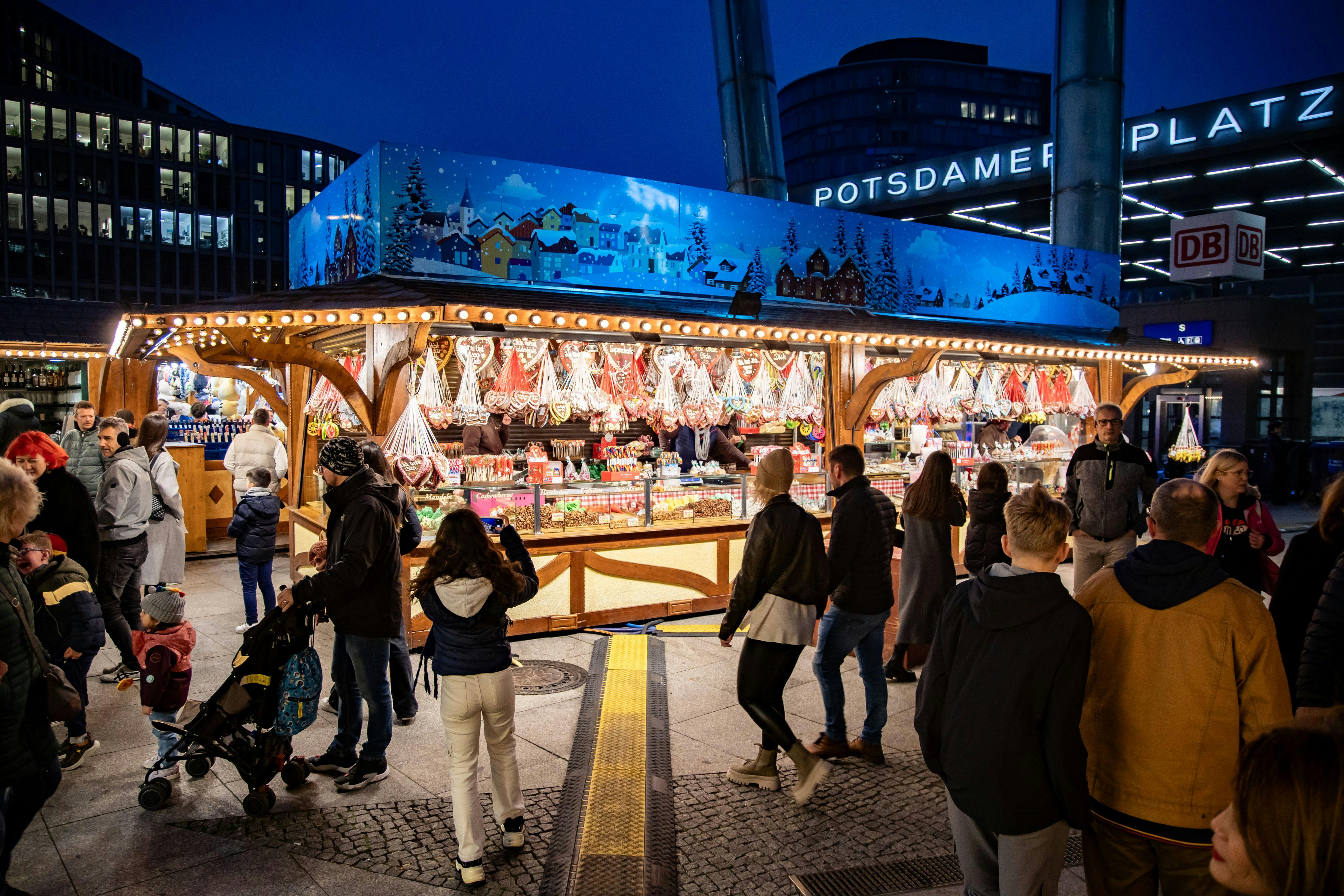 Weihnachtsmärkte 2024 in Berlin: Öffnungszeiten, Preise, Adressen