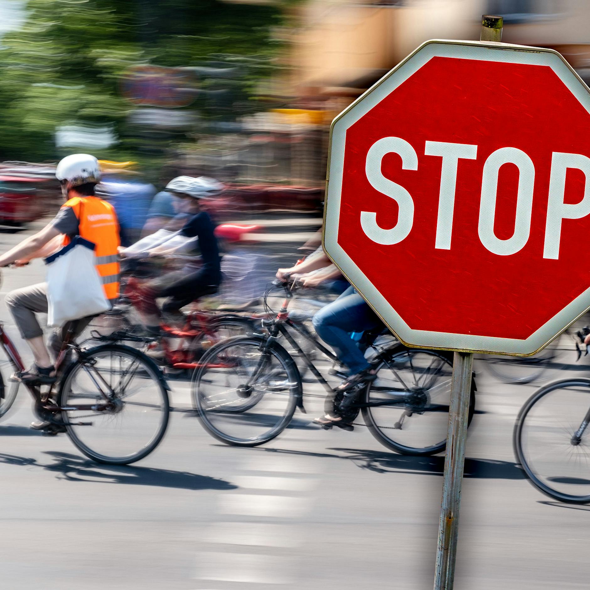 Montag-Chaos in Berlin: Mega-Fahrradkorso sorgt wieder für Stau-Frust