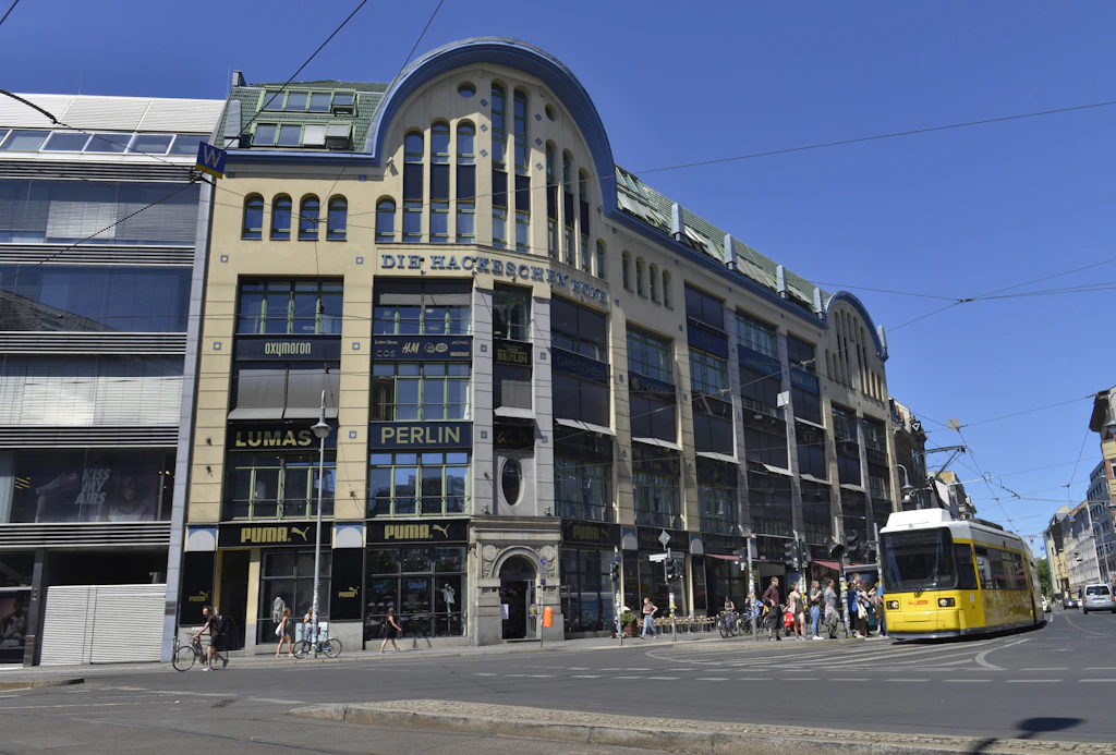 Berlin-Mitte: Beratungsunternehmen Deloitte zieht in die Hackeschen Höfe