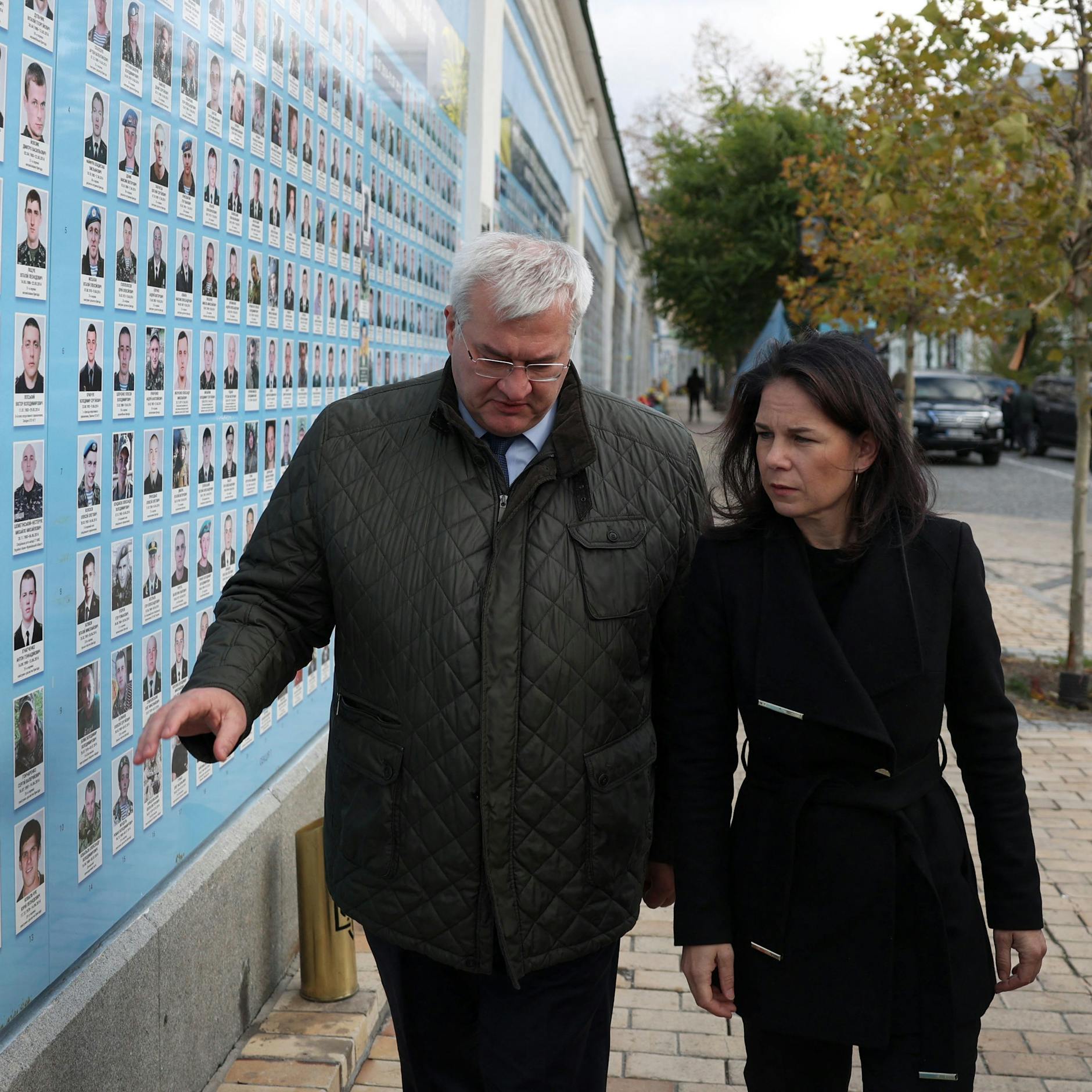 Image - Blockfreie Ukraine? Baerbock kann Kiew keine Rettung versprechen