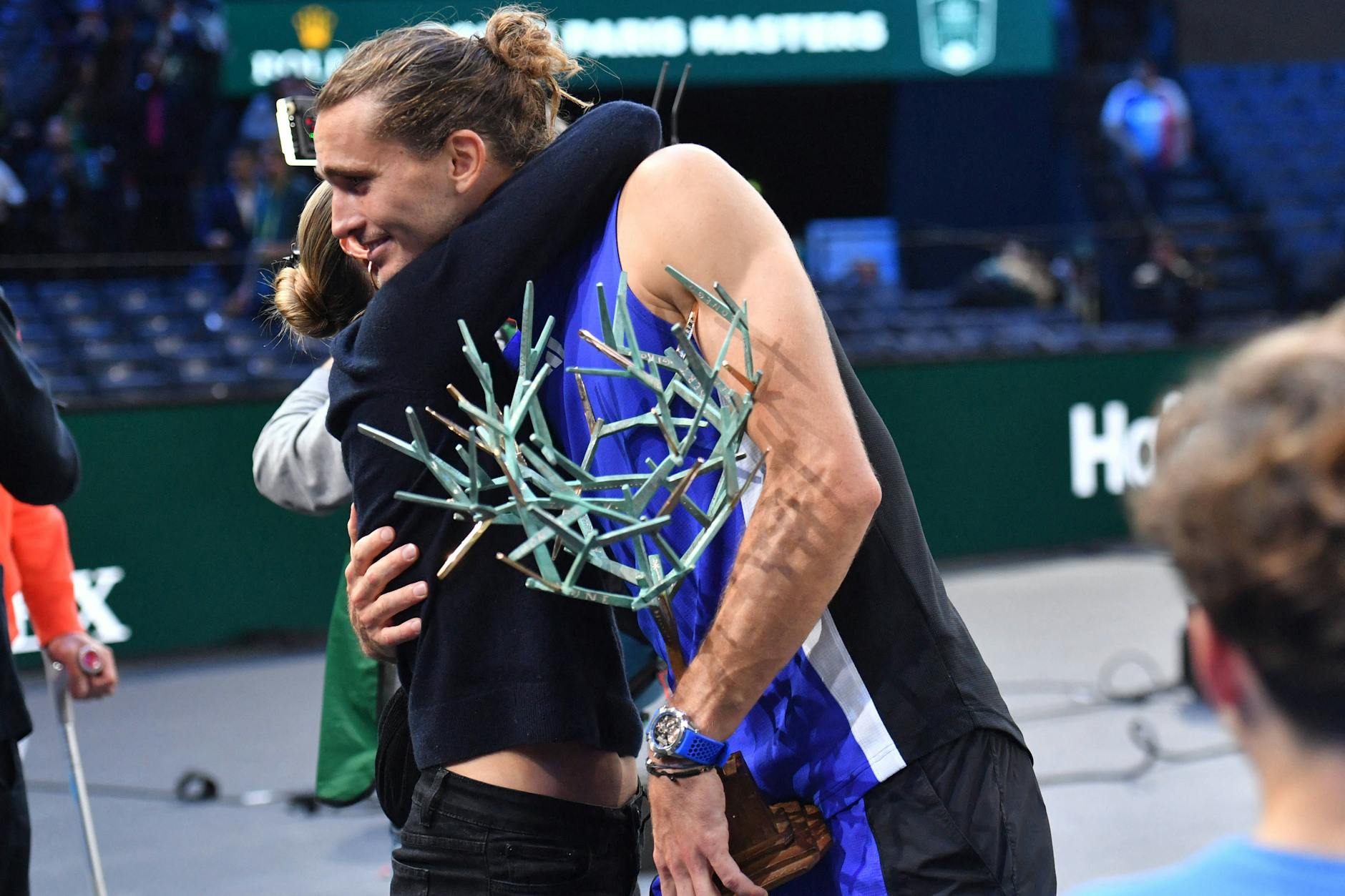 Sophia Thomalla (35) gratuliert ihrem Freund Alexander Zverev (27) zum Titelgewinn in Paris.