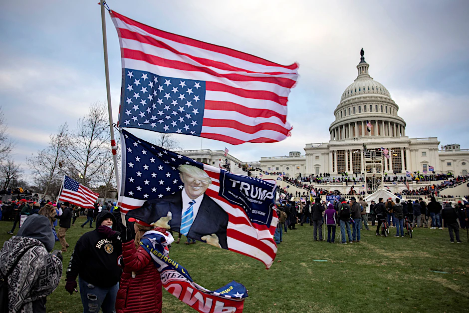 Donald Trump sagte 2020, das Wahlergebnis sei gefälscht worden. Die Vorwürfe konnten nie bewiesen werden. Doch sie führten zu Unruhen am 6. Januar 2021.