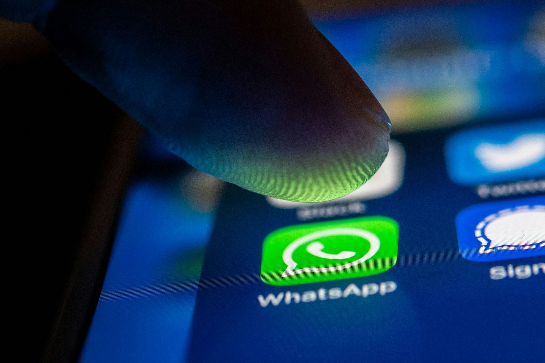 WhatsApp-User melden am Freitag grfoße Probleme.