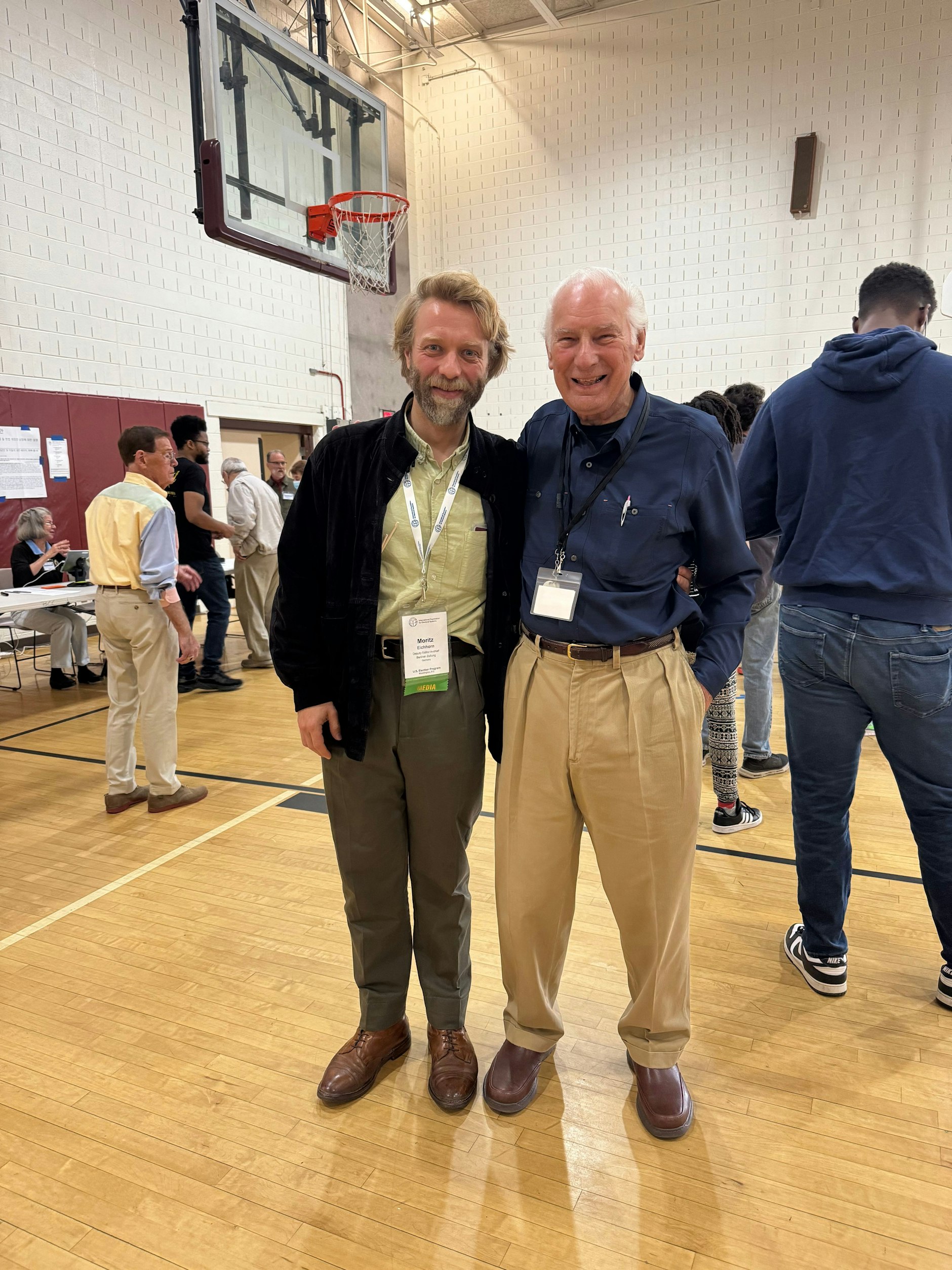Berliner-Zeitung-Reporter Moritz Eichhorn (l.) und Marcel Milliand, Wahlhelfer in Virginia