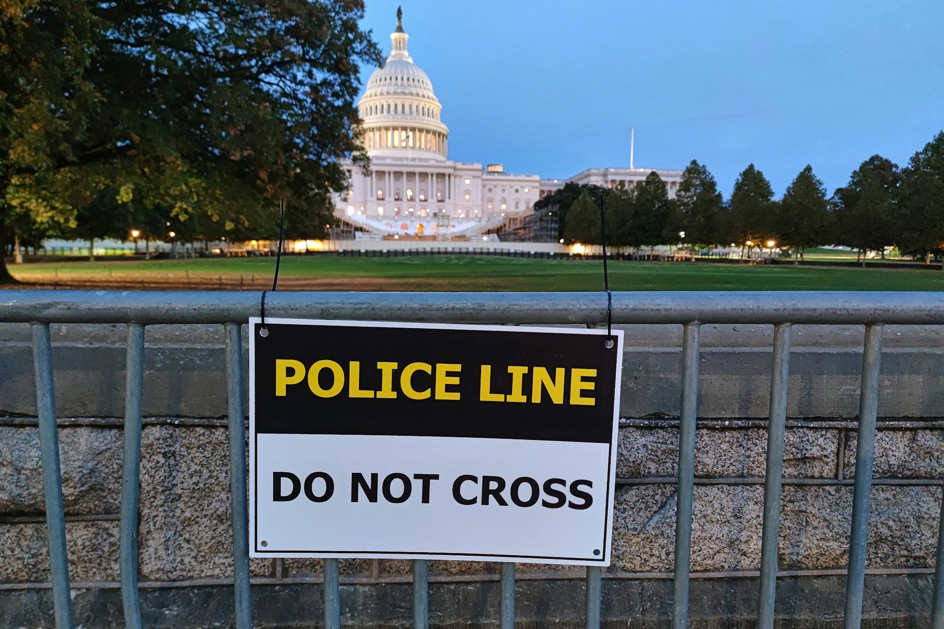 Das US-Kapitol, Sitz von Repräsentantenhaus und Senat, am Vorabend der Wahl.