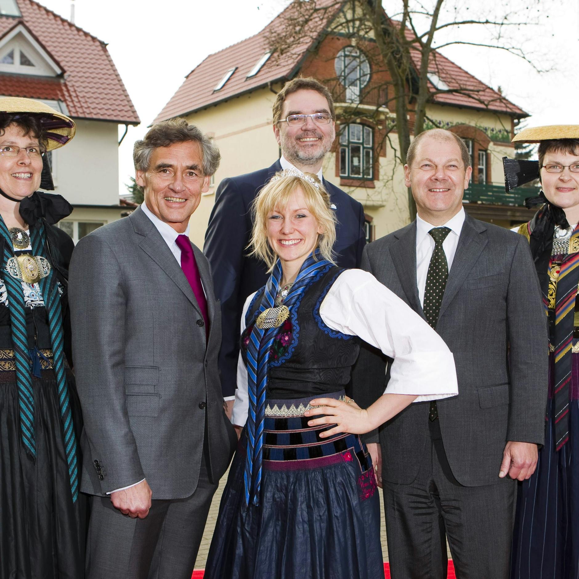 Image - Und Olaf Scholz ist ein Indigener aus Norddeutschland