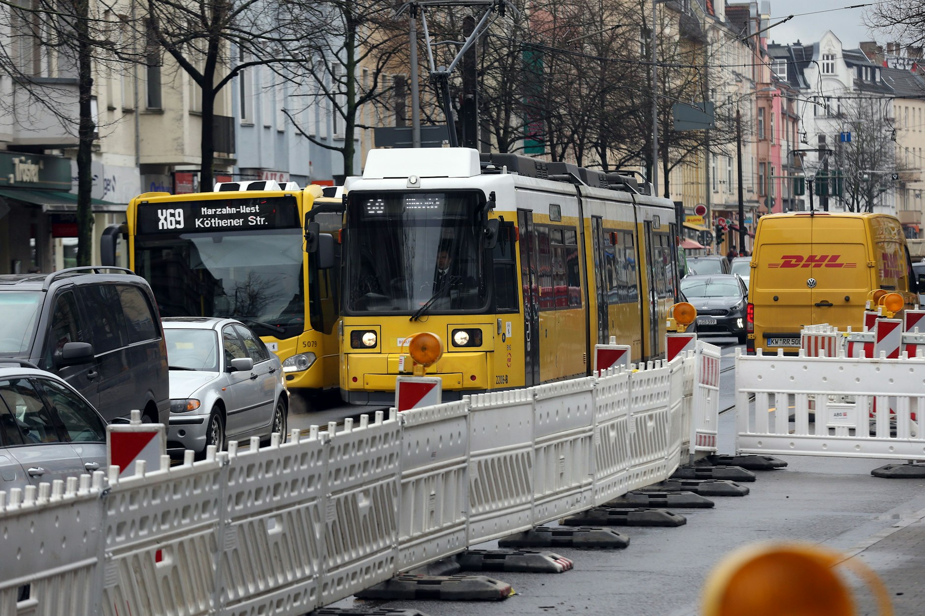 Rund um den S-Bahnhof Köpenick wird seit Monaten gebaut: Anwohner und Autofahrer sind genervt vom Verkehrs-Chaos.