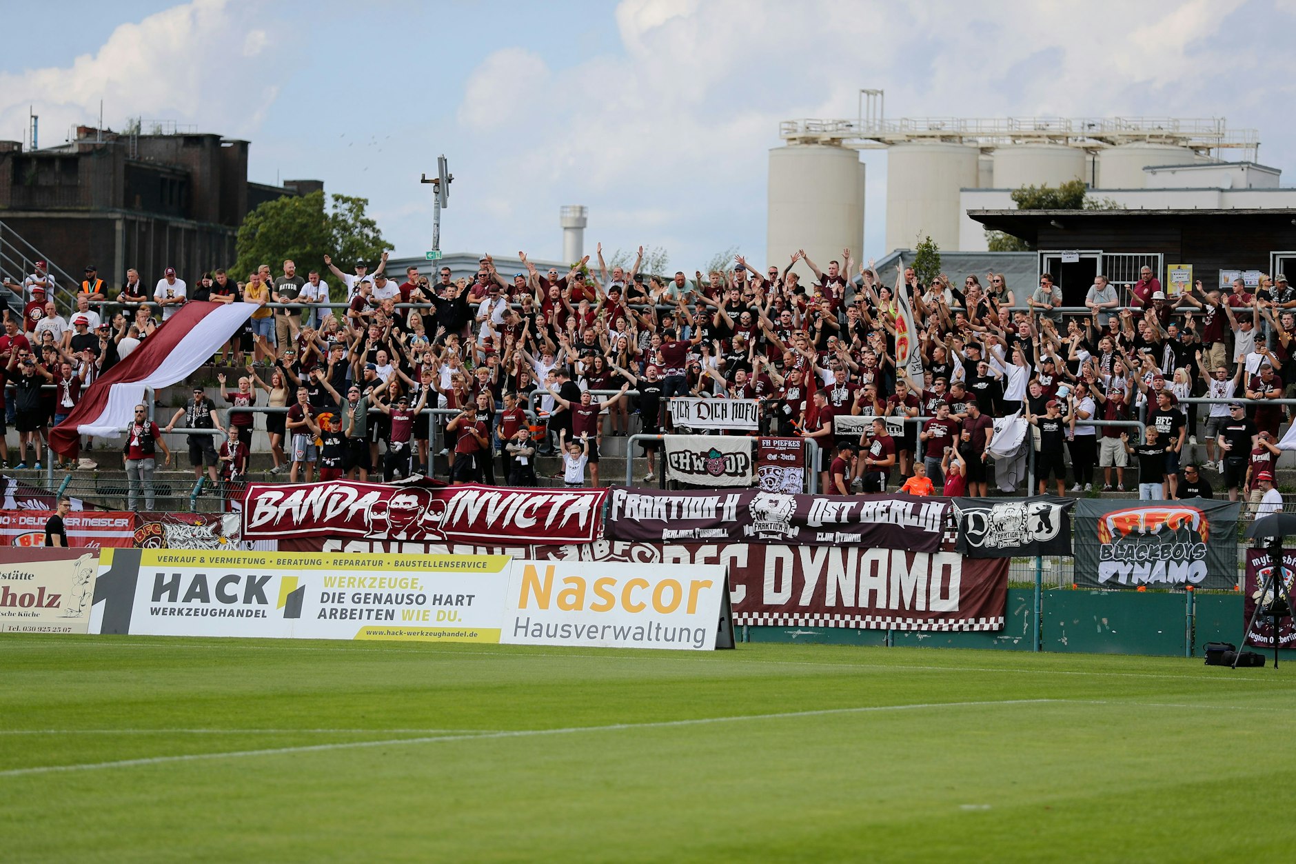 Der BFC Dynamo hofft natürlich, dass gegen Delay Sports nicht nur der eigene Fanblock wie immer voll ist, sondern das Stadion im Sportforum.