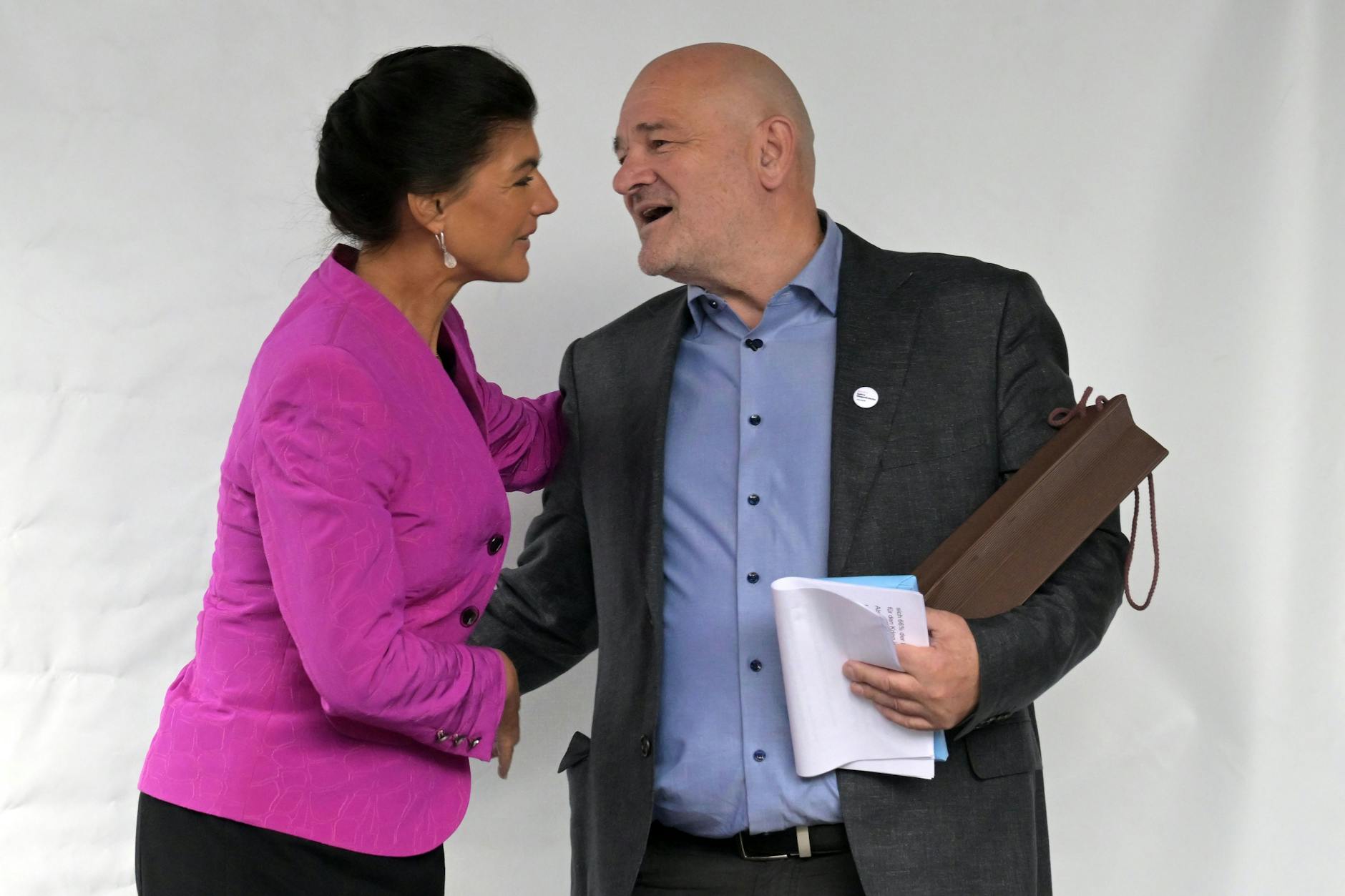 BSW-Vorsitzende Sahra Wagenknecht und Brandenburgs Landeschef Robert Crumbach