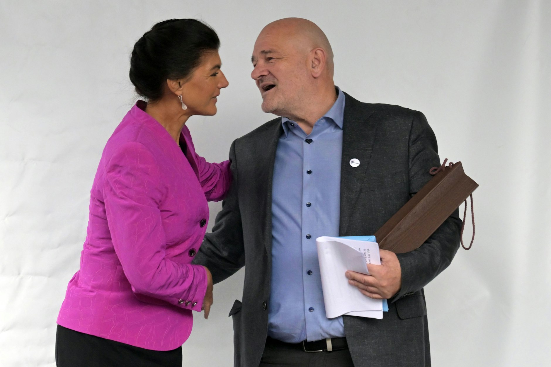 BSW-Vorsitzende Sahra Wagenknecht und Brandenburgs Landeschef Robert Crumbach