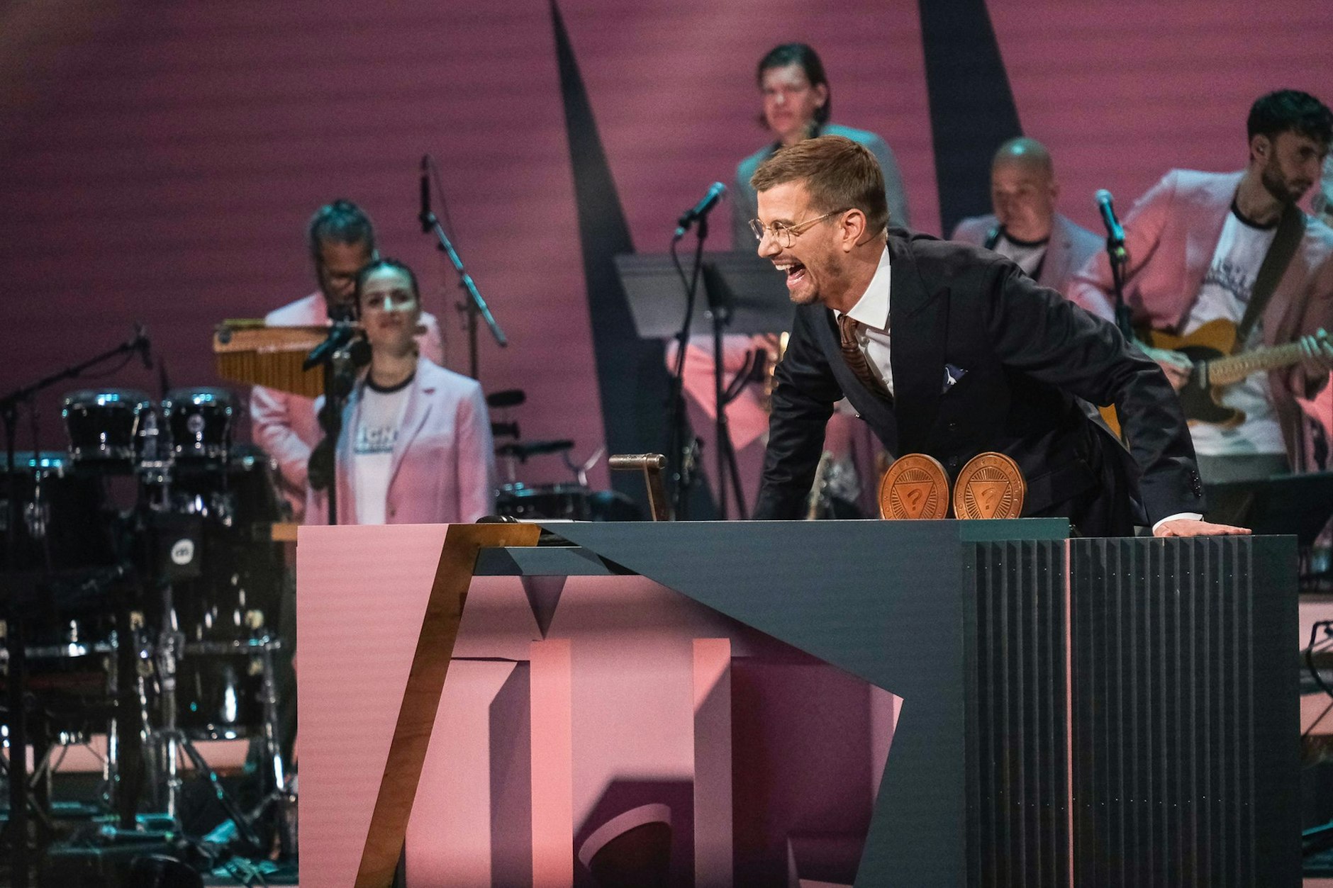 Jokos Wille, seine Show zu behalten, bleibt auch in Staffel 9 ungebrochen.