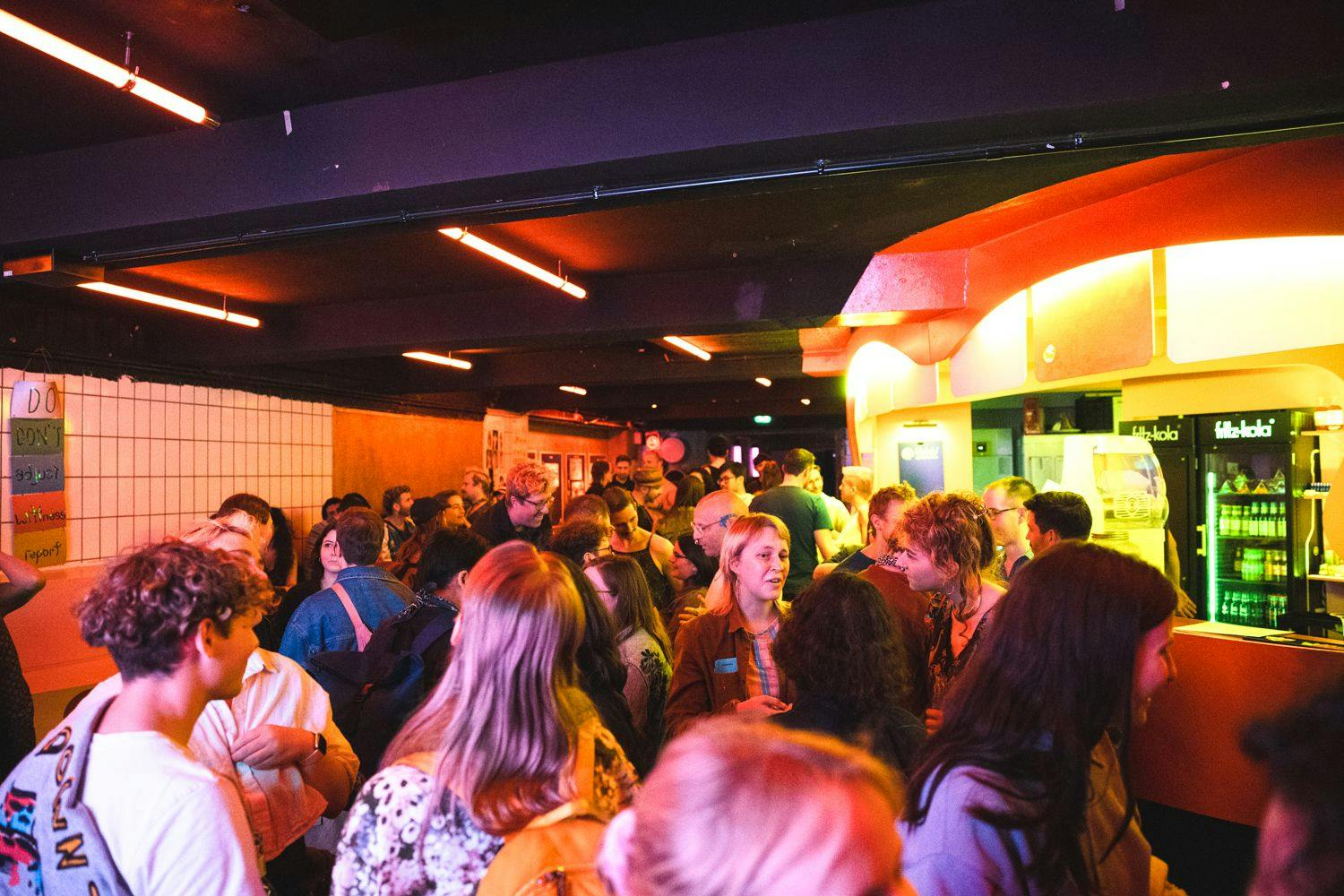 Bei den Lemonade-Queers-Partys gibt es an der SchwuZ-Bar eine Karte mit alkoholfreien Drinks.