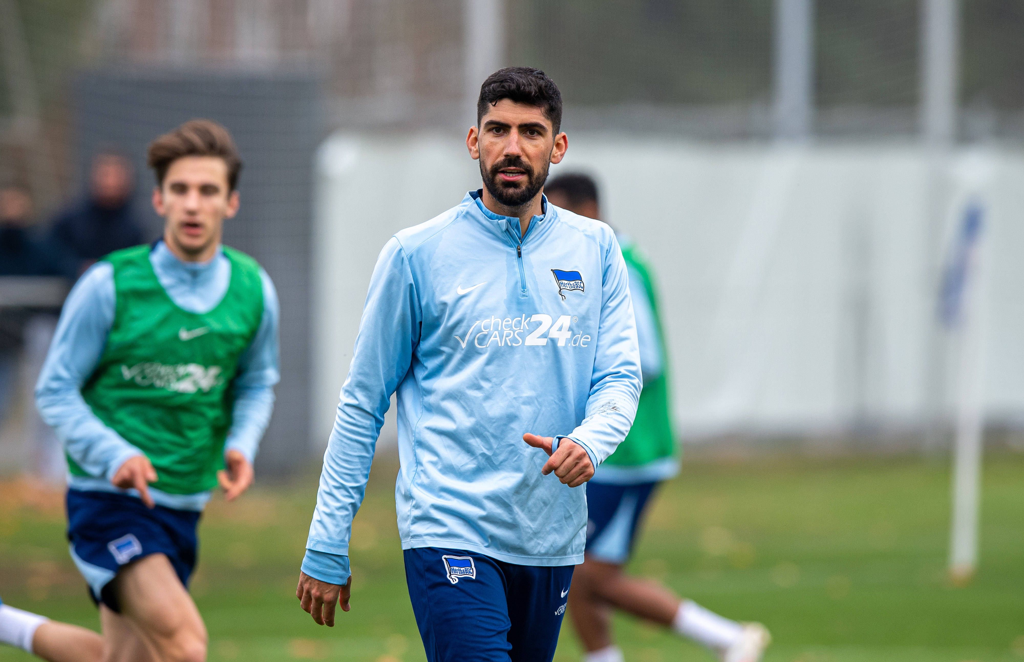 Hertha BSC: Comeback! Coach Fiel schult Bouchalakis zum Verteidiger um