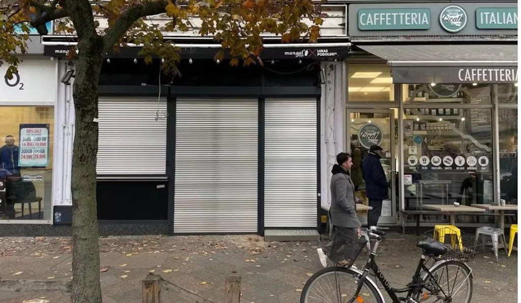Nach sieben Monaten: Poldis Berliner Dönerbude schon wieder dicht!