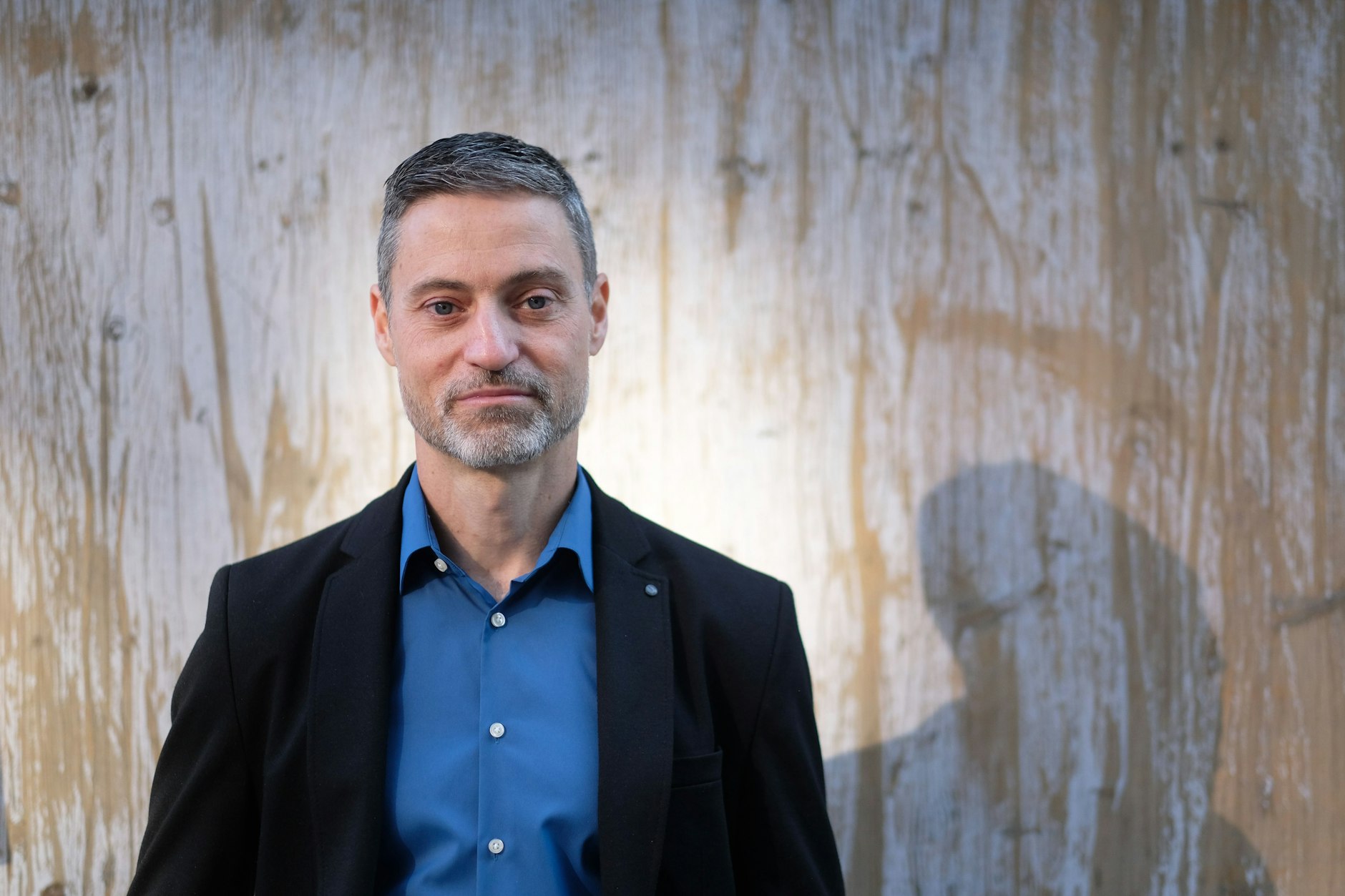 Meron Mendel: „Historisch betrachtet ist der Kampf gegen Antisemitismus sehr eng mit dem Kampf für Demokratie verbunden.“