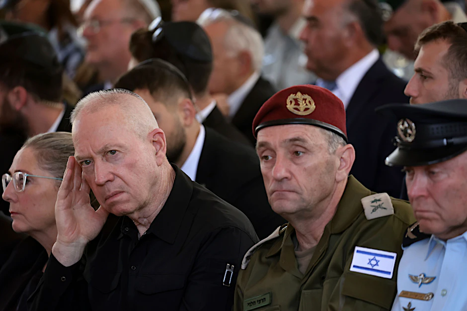 Der damalige Verteidigungsminister Yoav Gallant und Generalstabschef Herzi Halevi beim Gedenken an das Massaker vom 7. Oktober