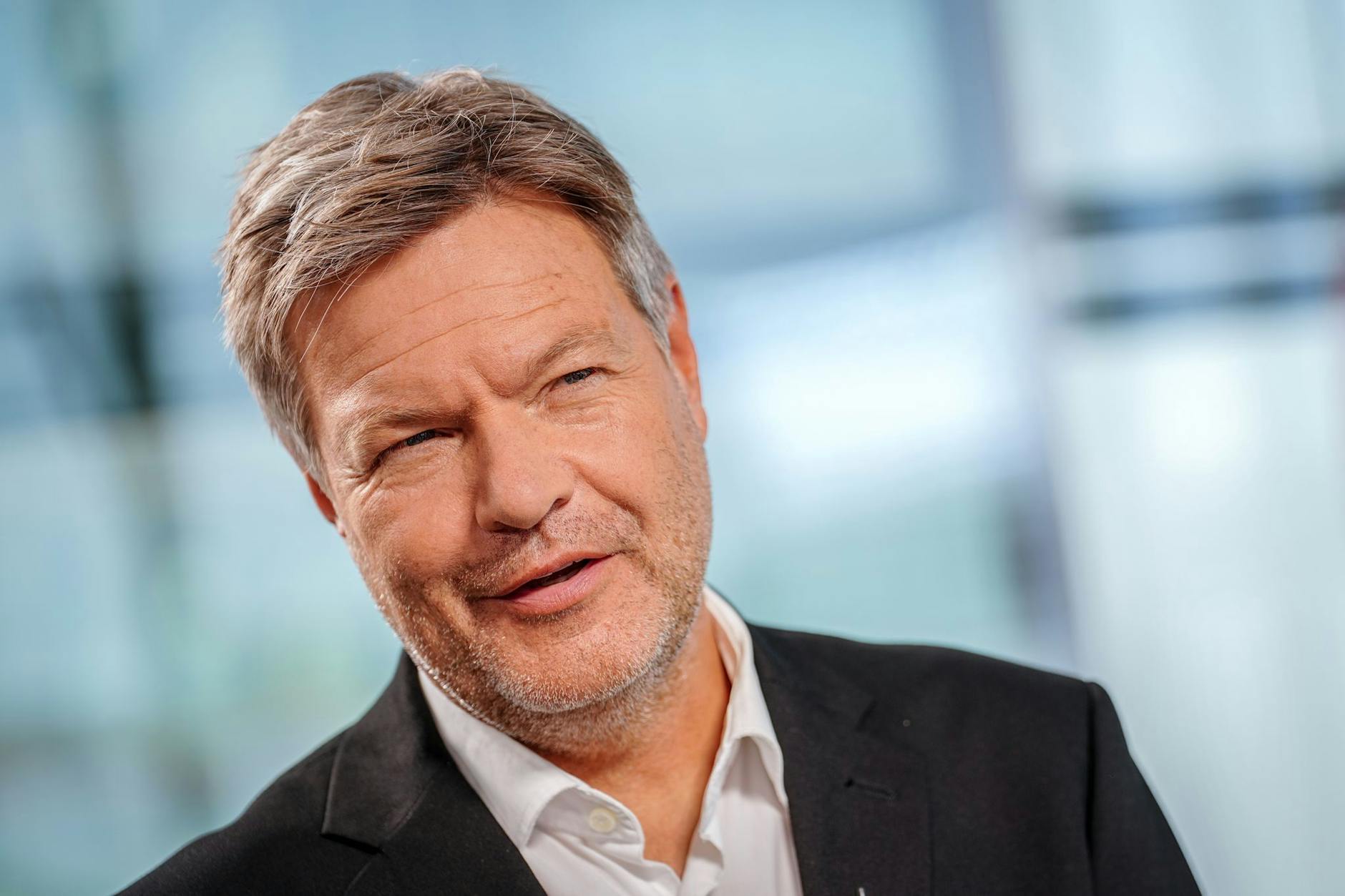 Robert Habeck: „Ich würde gerne mal wissen, wie viele Fehler Friedrich Merz schon eingeräumt hat. Ich kann mich an gar keinen erinnern.“