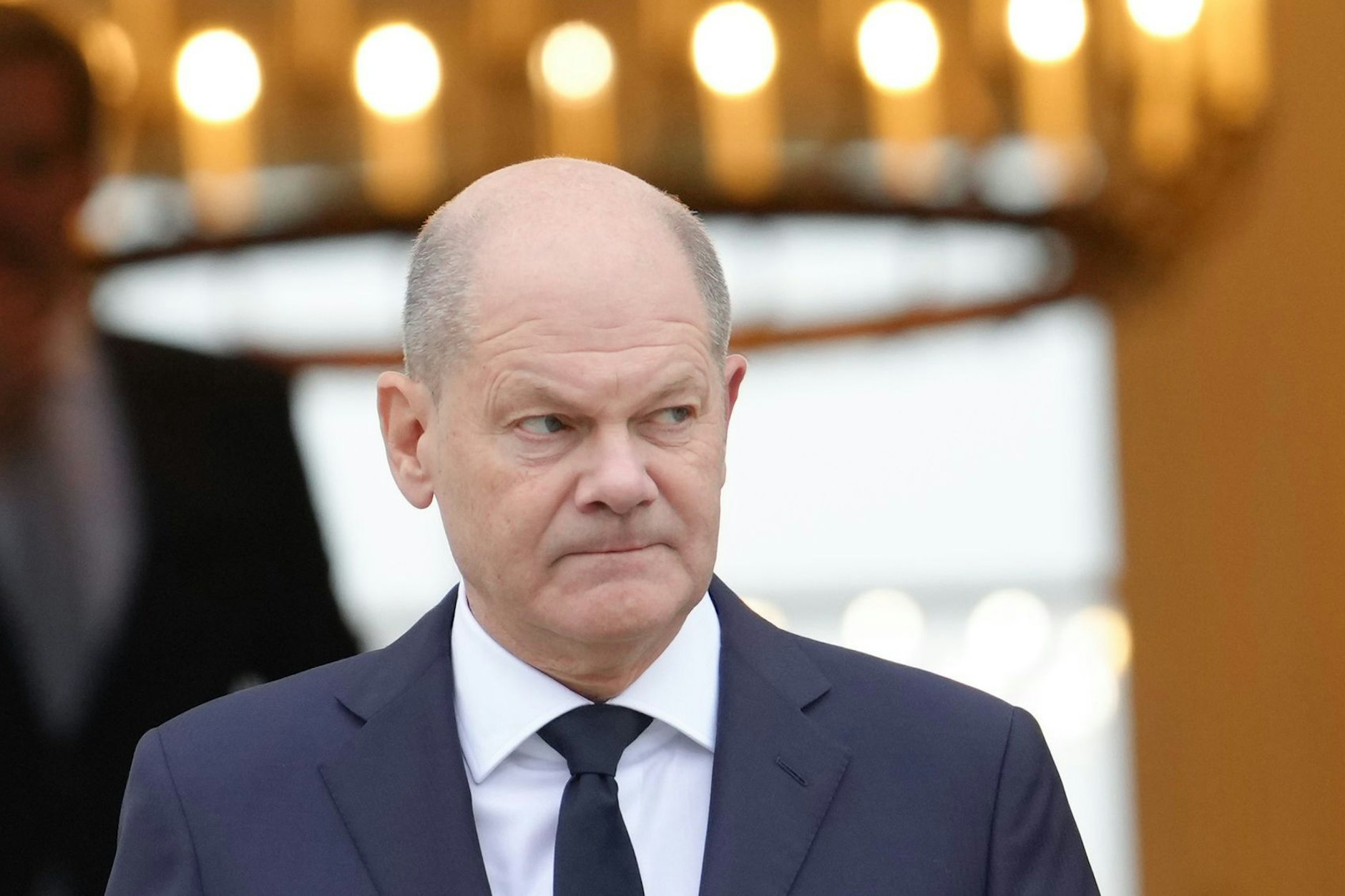 Bundeskanzler Olaf Scholz (SPD) hat keine Regierungsmehrheit, um einen Etat zu beschließen. Deshalb werden viele der verplanten Gelder nicht fließen.