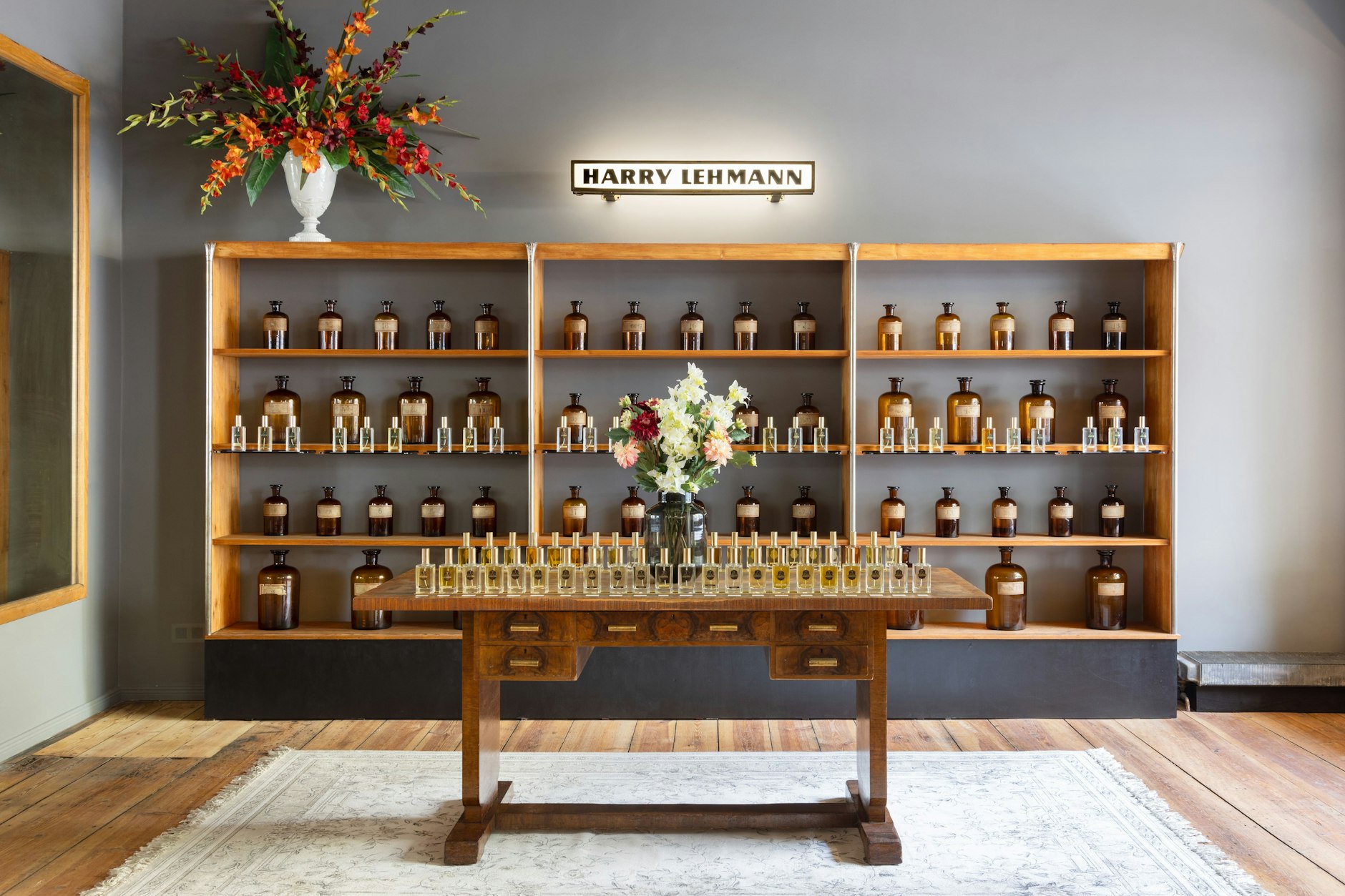 Schöner denn je: Das alte Mobiliar haben die neuen Besitzer sorgsam aufgearbeitet.