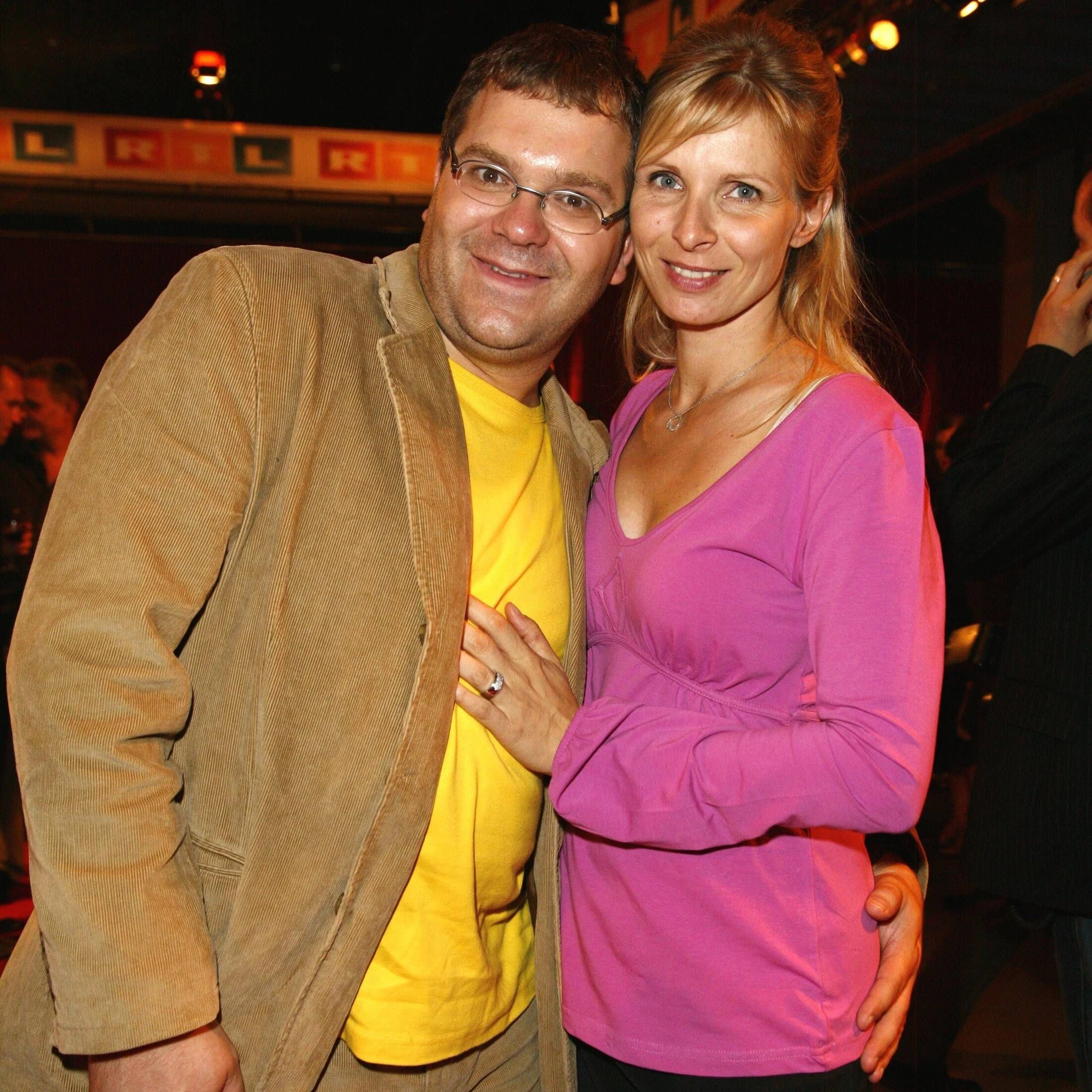Elton mit seiner Ehefrau Yvonne bei der Comedy Award 2006