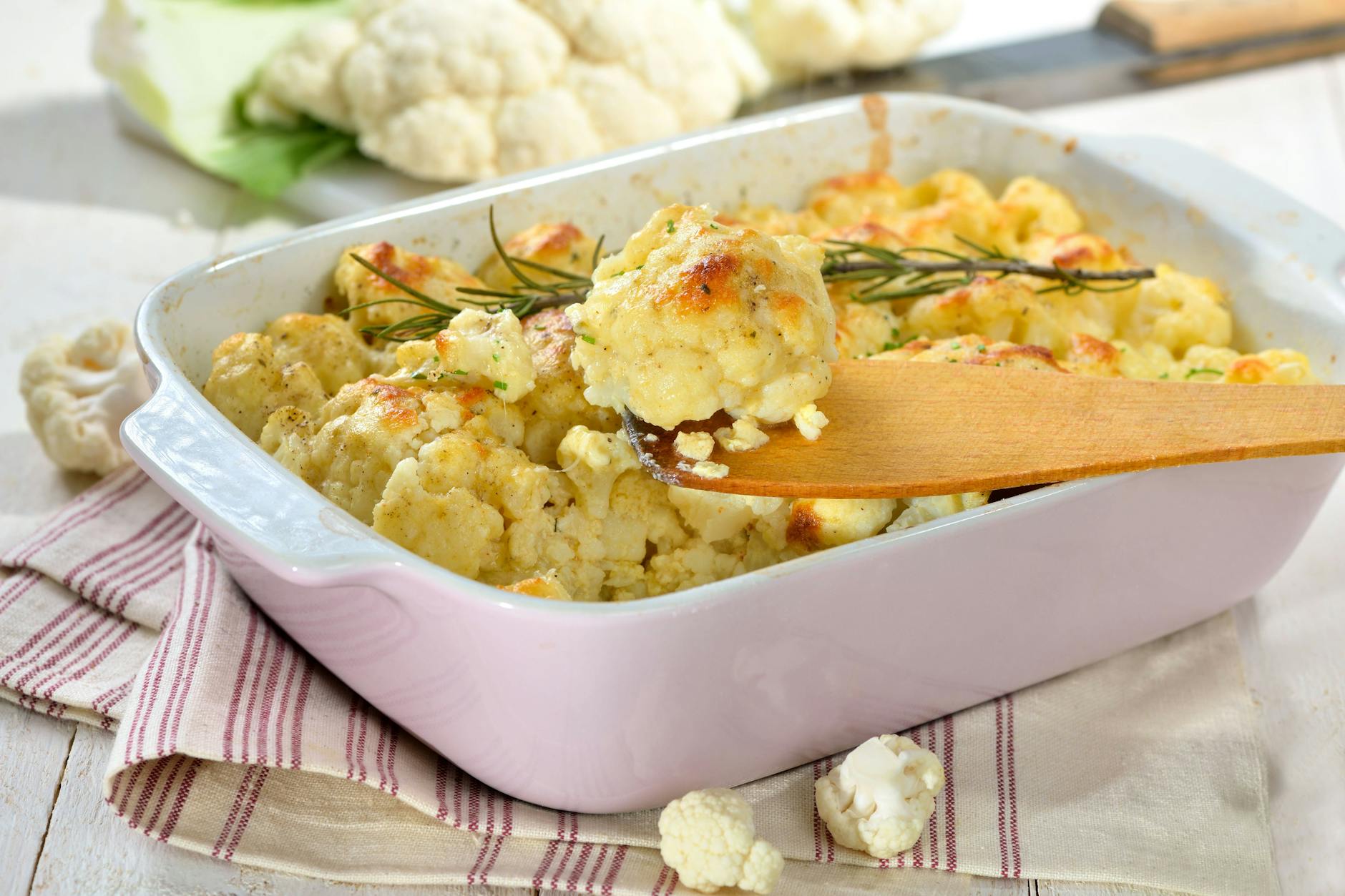 Omas Blumenkohl-Auflauf ist schnell gemacht und superlecker.