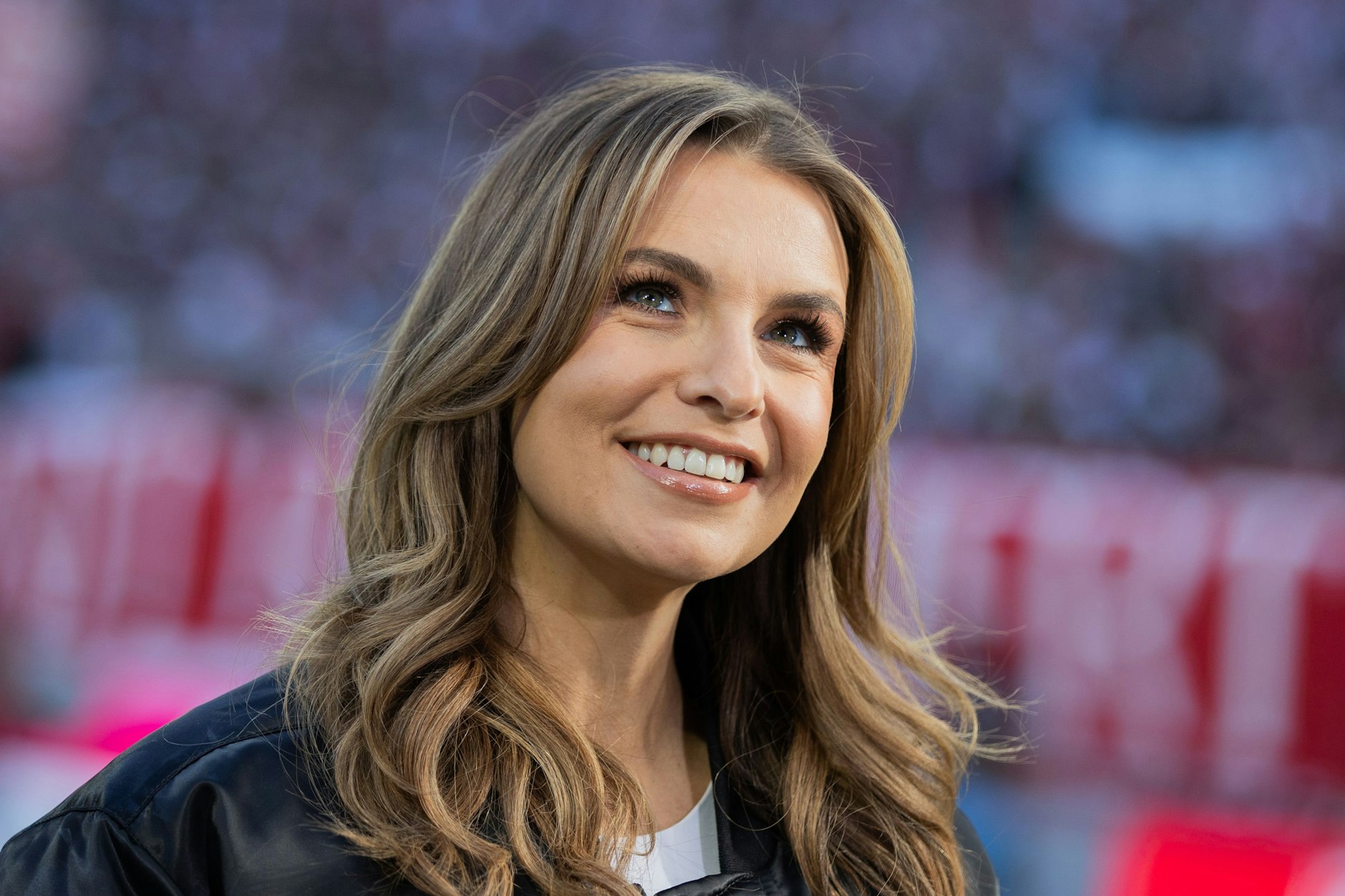 Laura Wontorra hat sich einen festen Platz im deutschen Fernsehen erobert. Am Sonnabend moderiert sie das Finale von „Deutschland sucht den Superstar“.