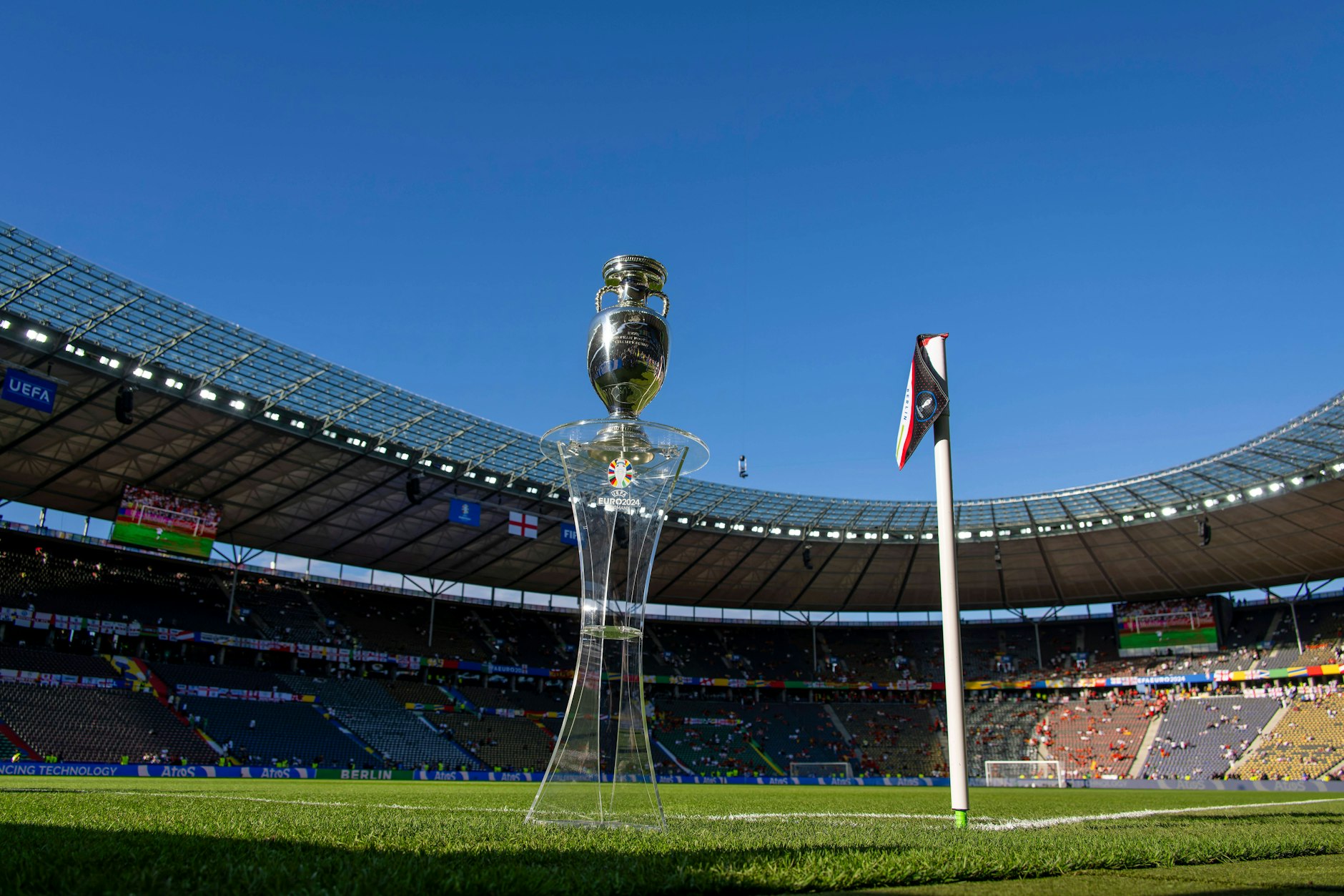 Sattes Grün! Der Rasen des Olympiastadion, auf dem das EM-Finale im Sommer stattfand, wurde von der Uefa zum besten Rasen des Turniers gekürt.