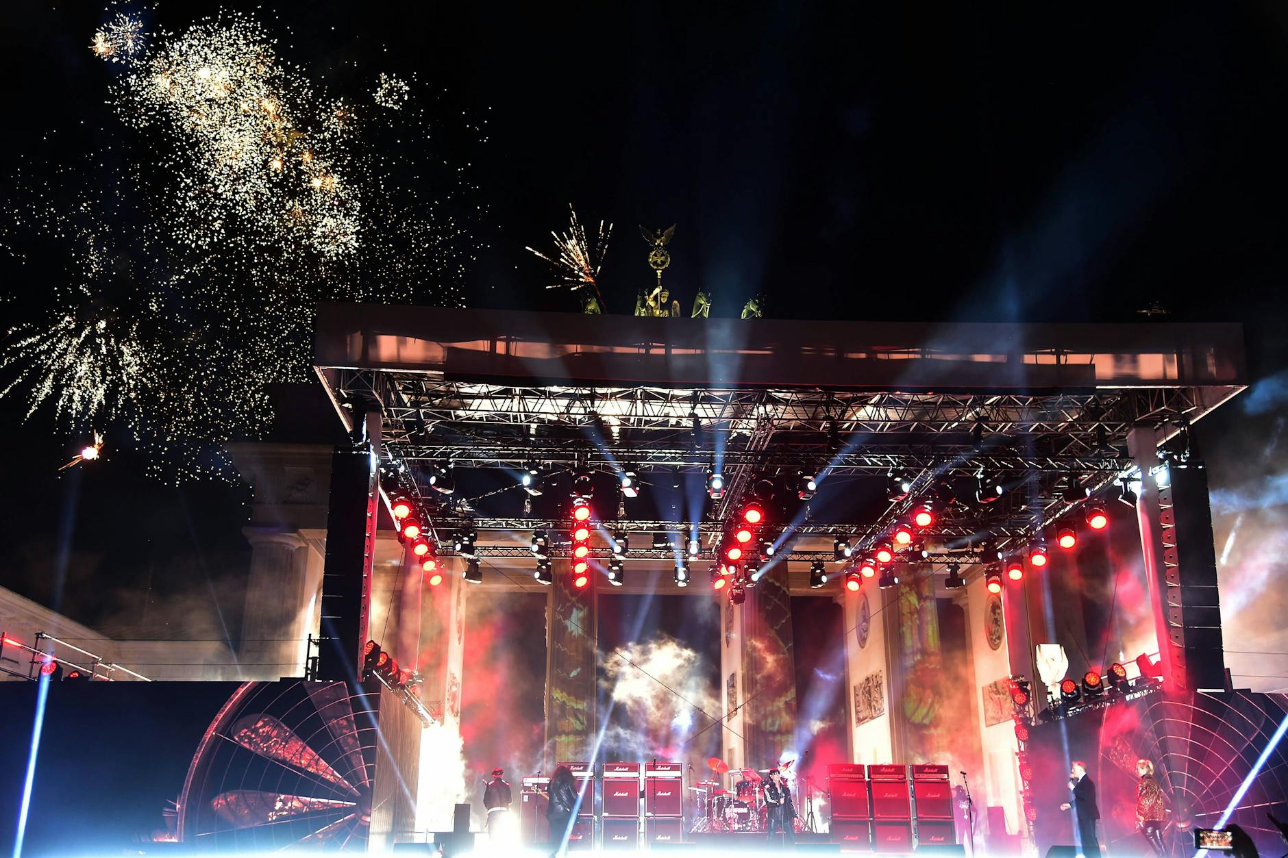 Die Silvesterparty am Brandenburger Tor in Berlin kostet jetzt 20 Euro Eintritt.