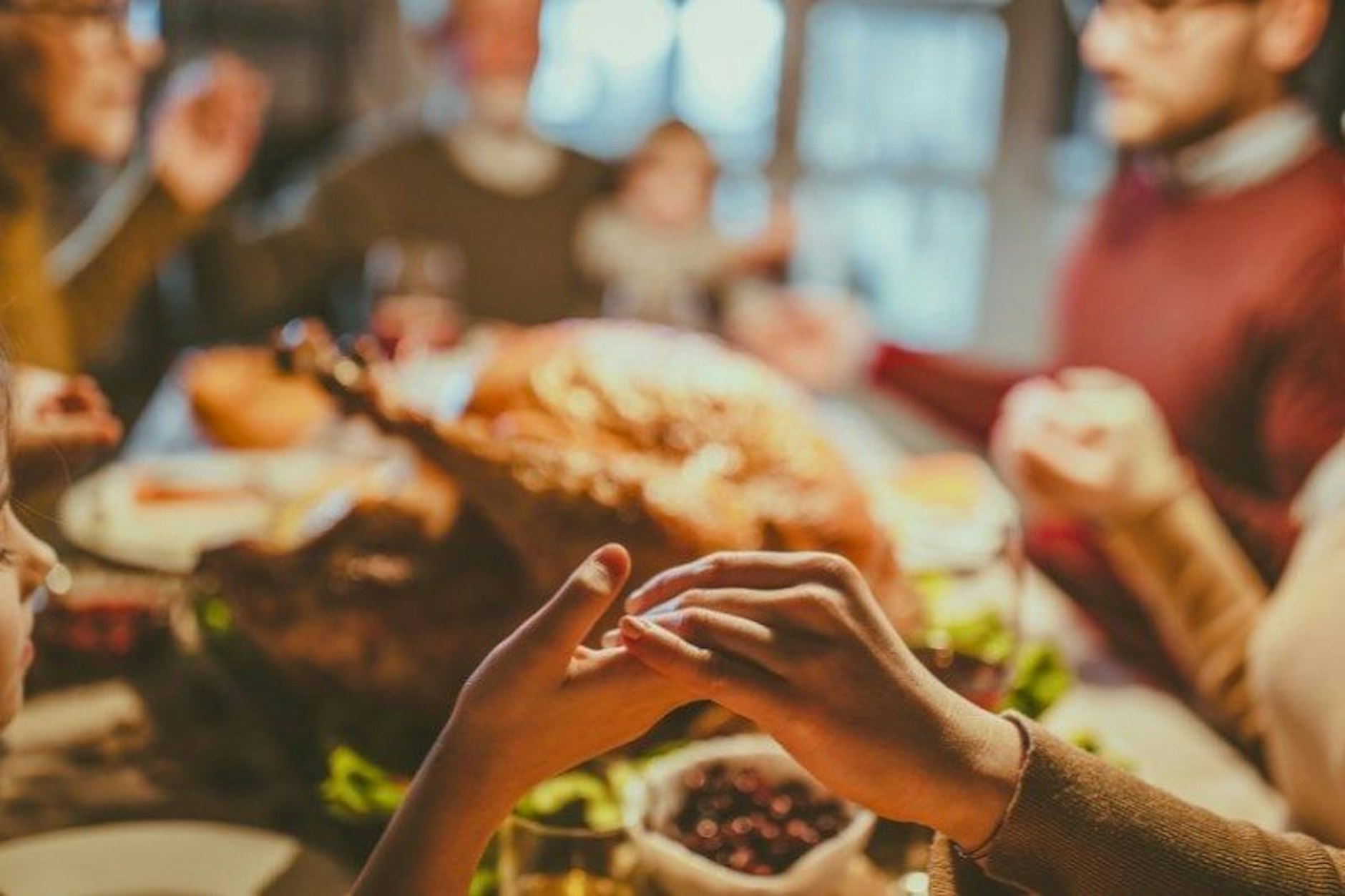 Ein galanter Maskenball mit Pommery Champagner – das luxuriöse Silvester-Erlebnis im JW Marriott.