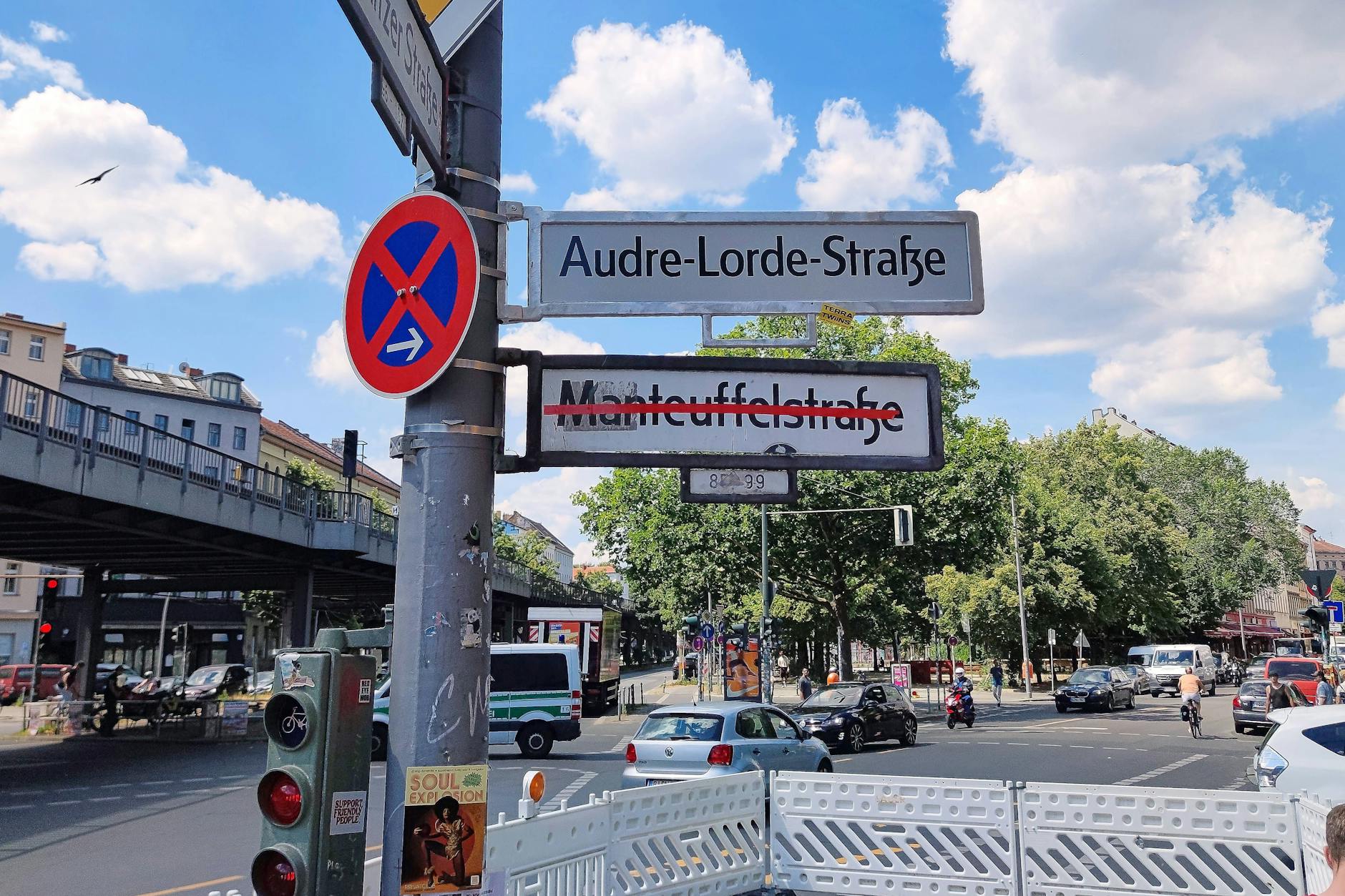 Die Umbenennung der Manteuffelstraße in Audre-Lorde-Straße führt zum Post-Chaos.