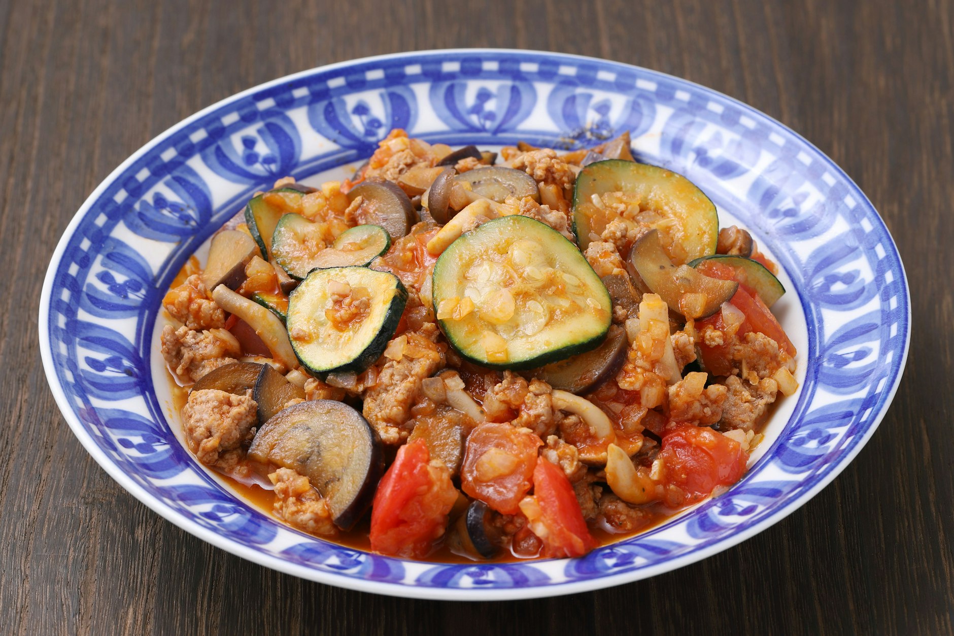Rezept für Hackfleisch-Pfanne mit Zucchini, Paprika und Tomate