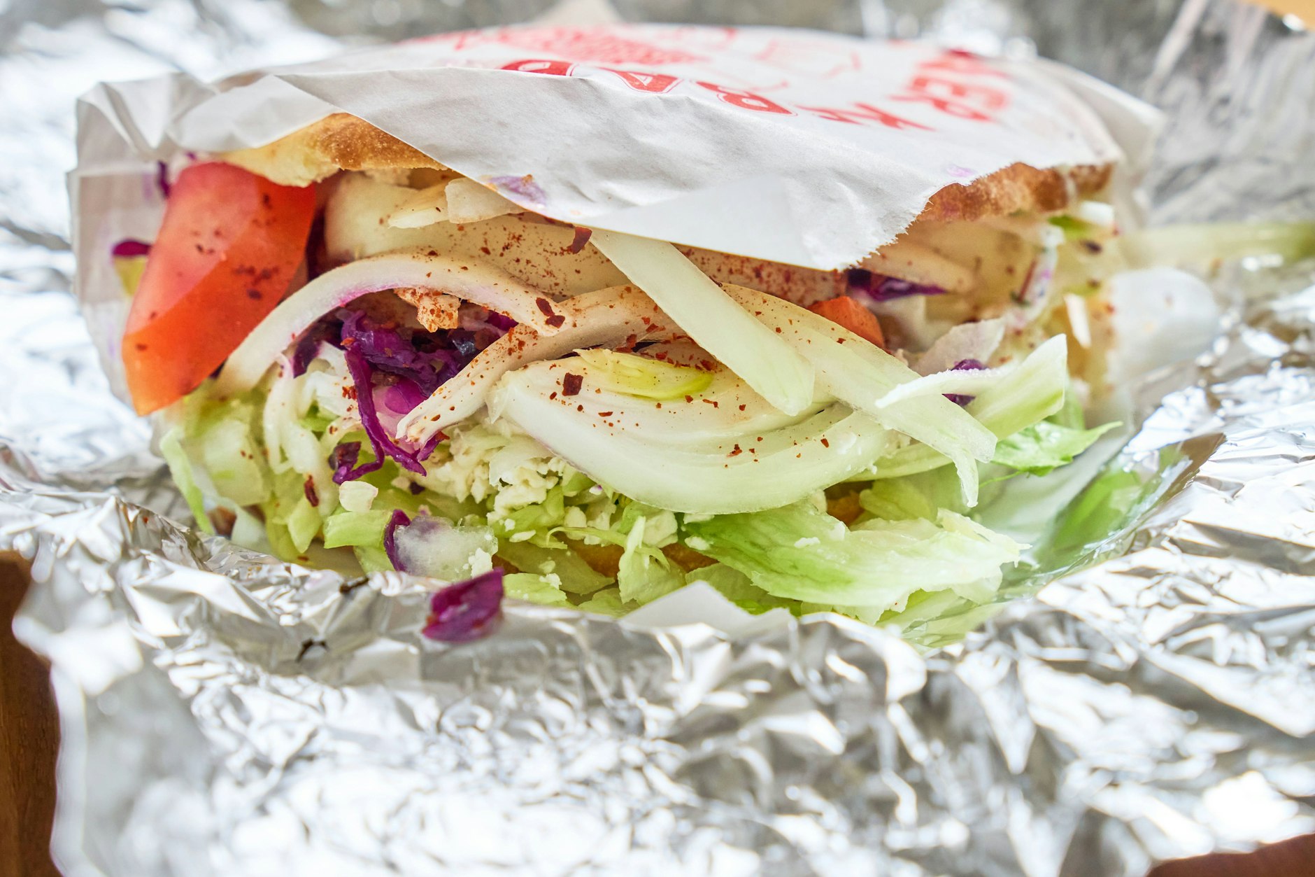 Lust auf Döner? Am Freitag gibt es die Fladenbrot-Tasche mit Fleisch bei einem Imbiss in Neukölln für 1 Cent.