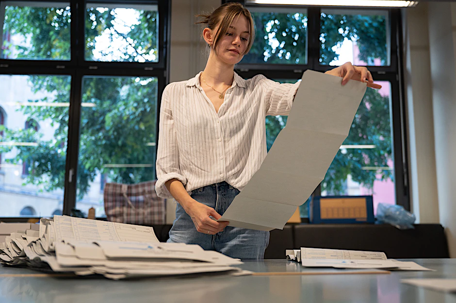 Bis zur Bundestagswahl Ende Februar müssen mehr als 61 Millionen Stimmzettel gedruckt werden.