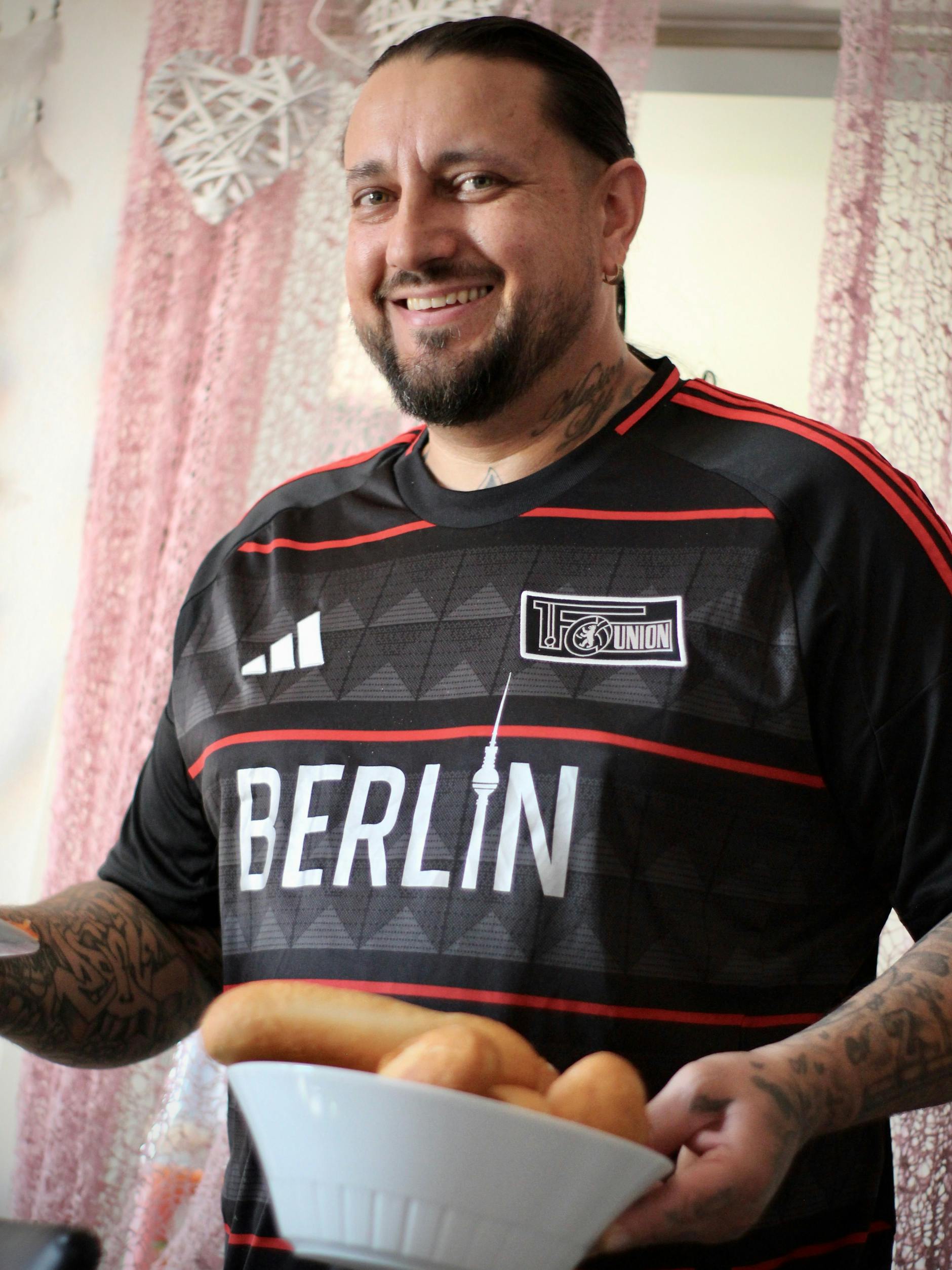 Zain hat den Berliner KURIER zum Gespräch und zum Frühstück eingeladen.