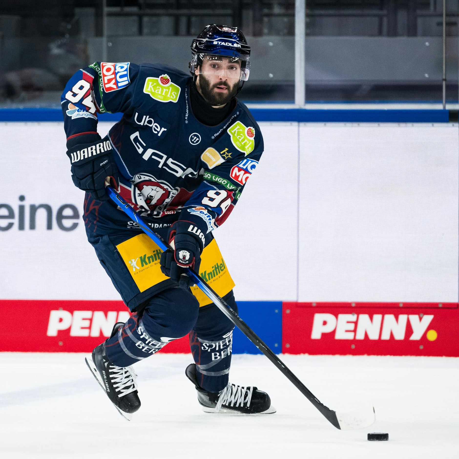 Eisbär Liam Kirk spielte selbst lange für Sheffield und weiß genau, wie sein Ex-Klub tickt.