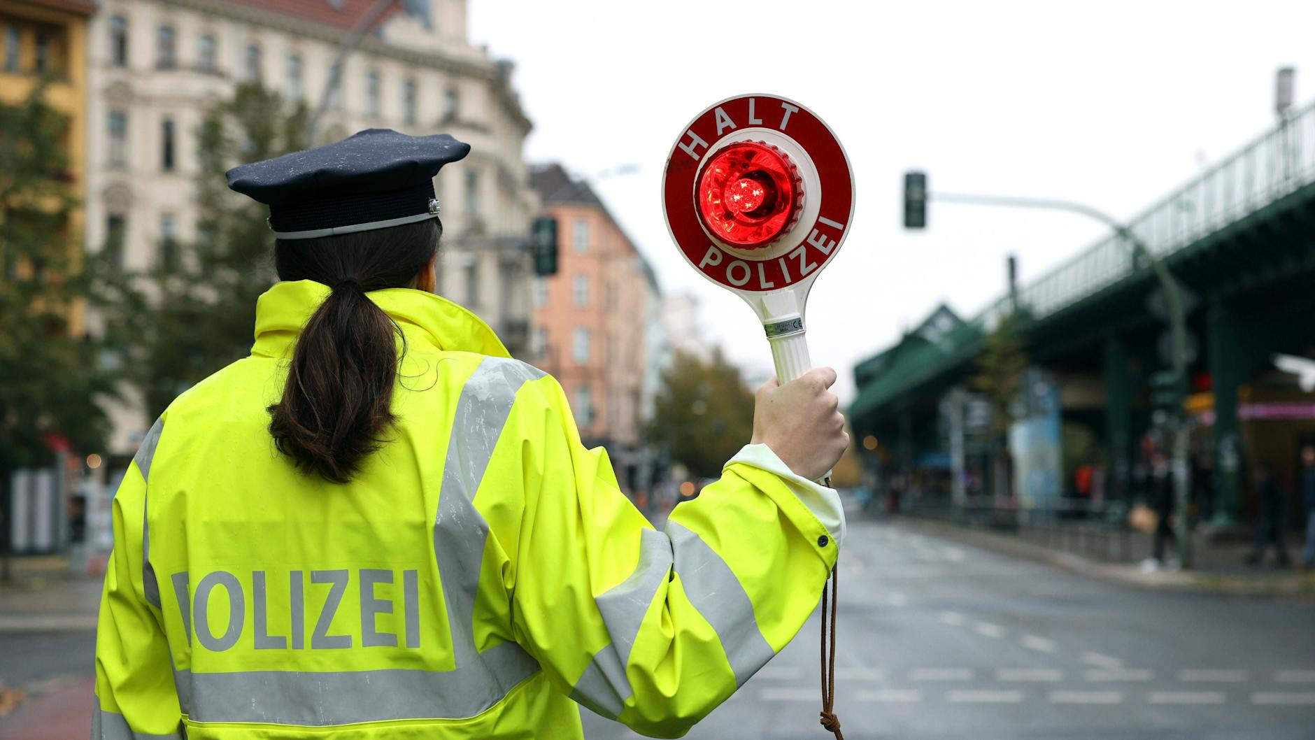 Auch Verkehrskontrollen gehören zum Polizeialltag.