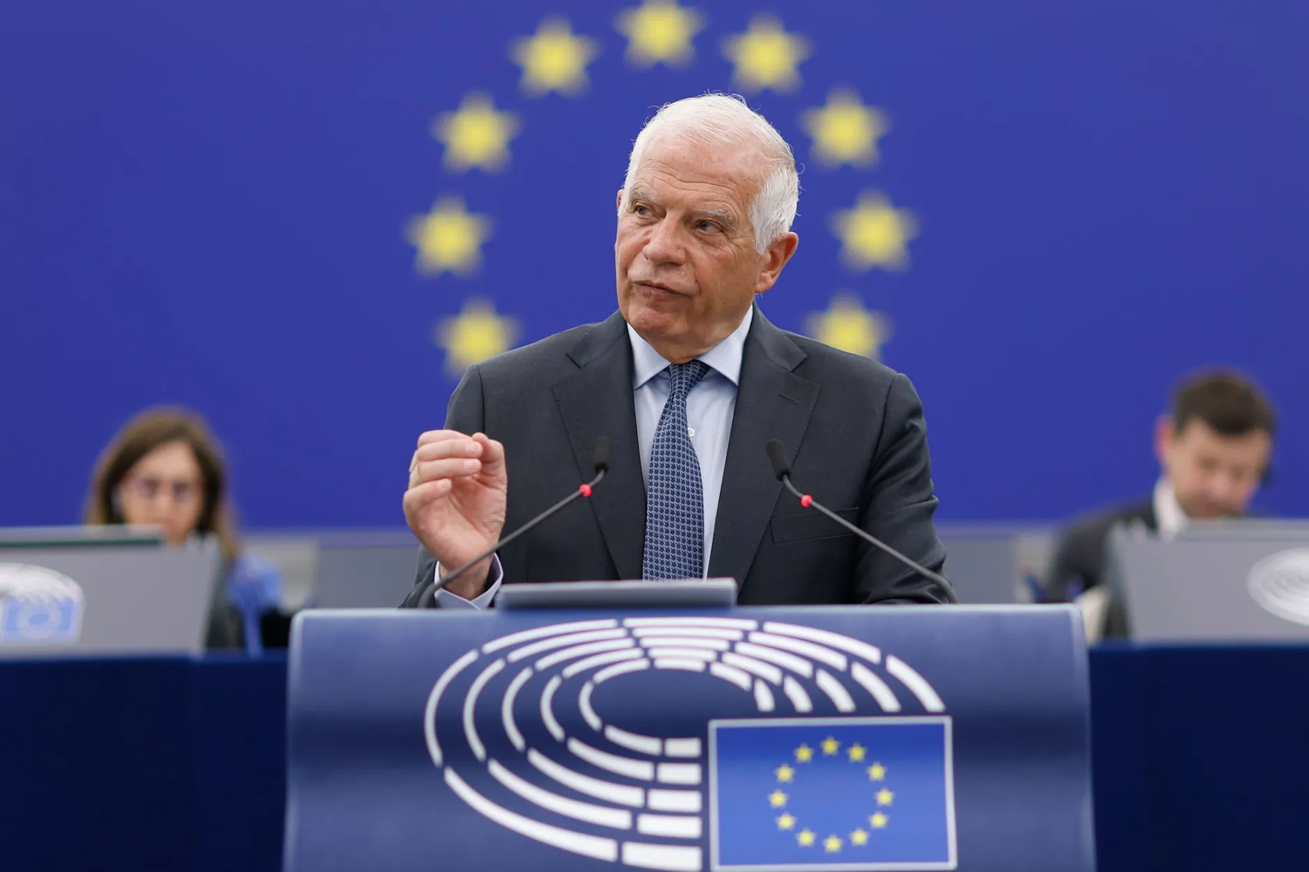 EU-Chefdiplomat Josep Borrell spricht im Europäischen Parlament.