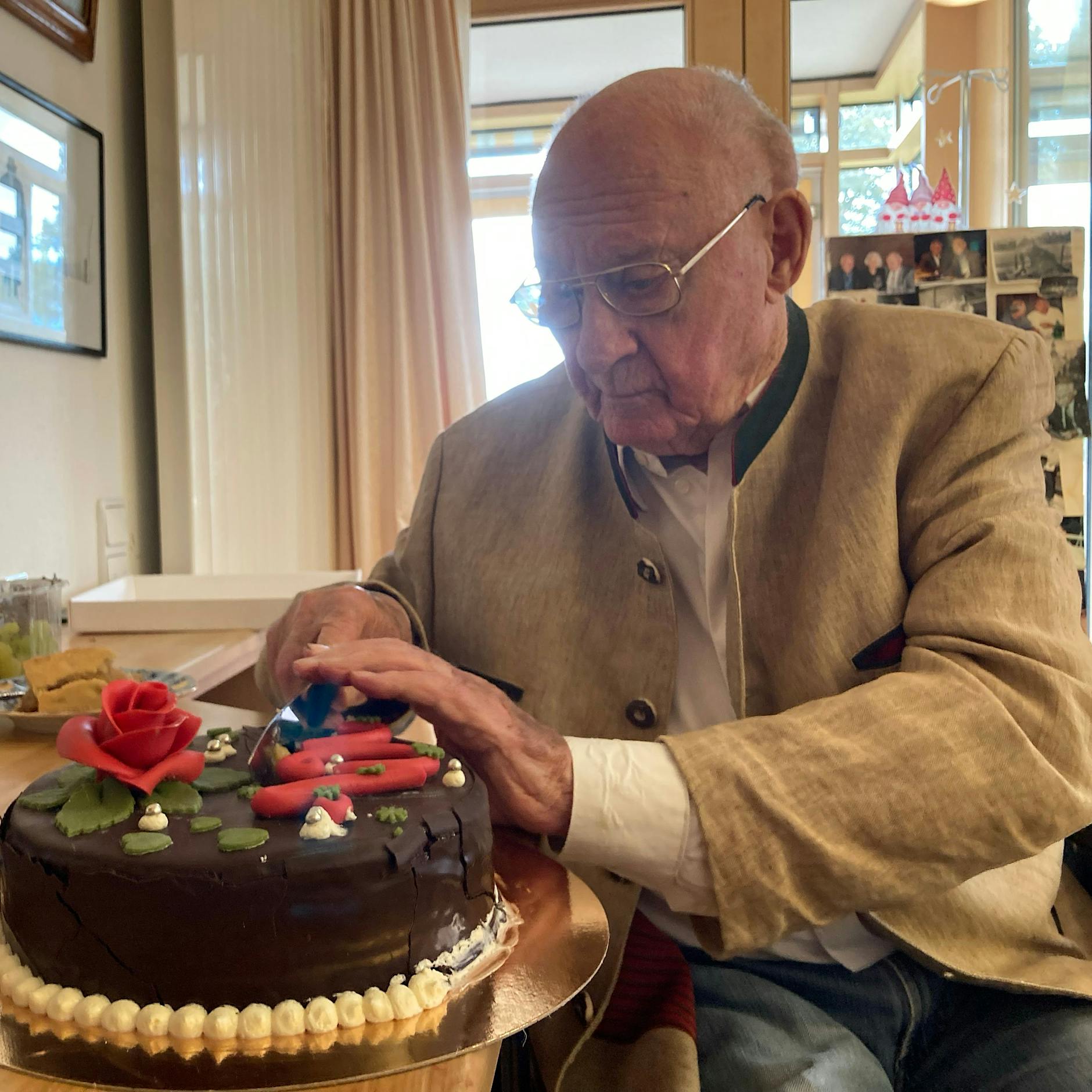 Der „Alte“ wird 100! Wie geht es TV-Star Rolf Schimpf?