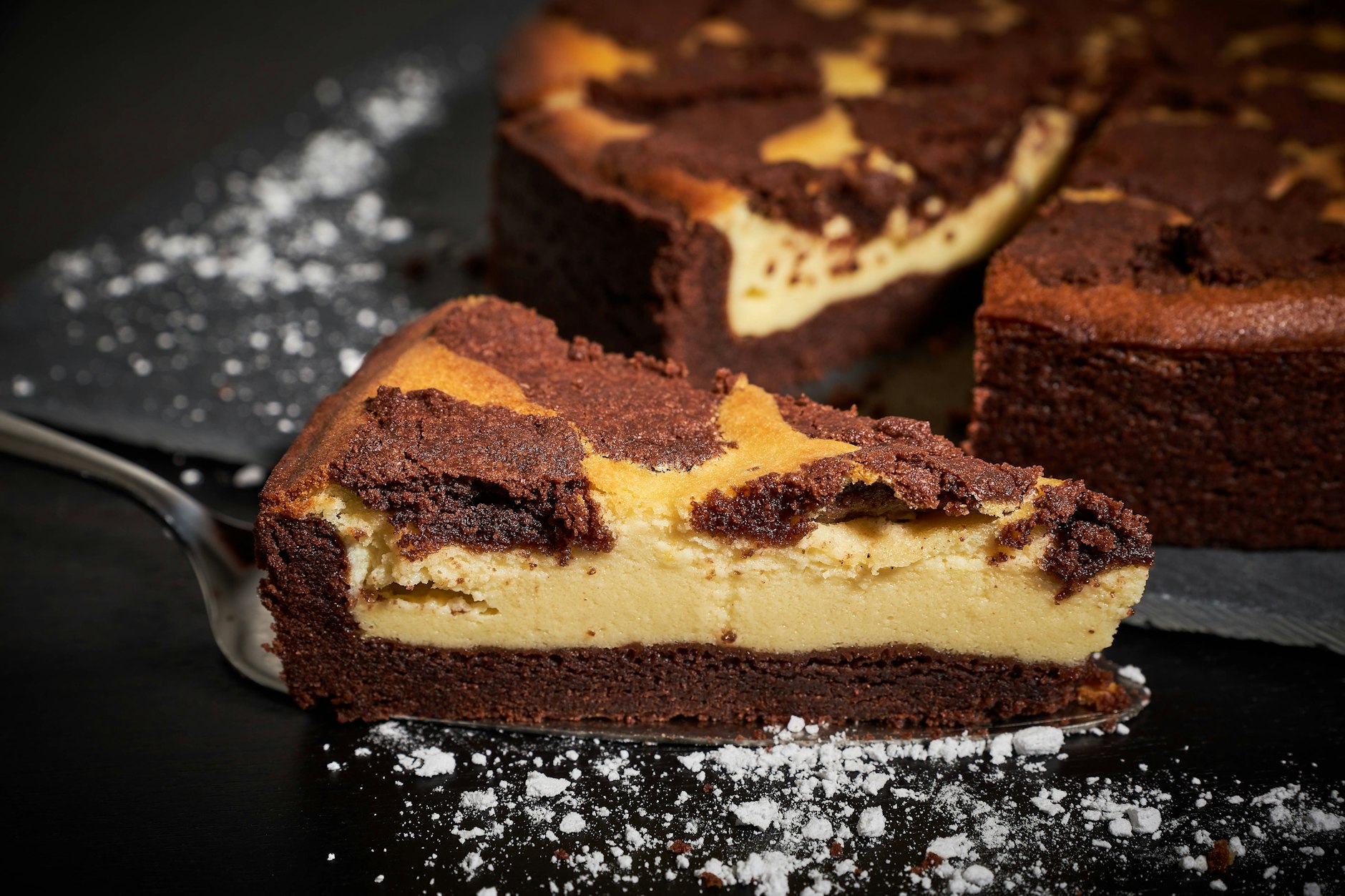 –Leckerer Zupfkuchen ist ein echter Back-Klassiker - im Rezept zeigen wir Ihnen, wie Sie den leckeren Quarkkuchen backen.