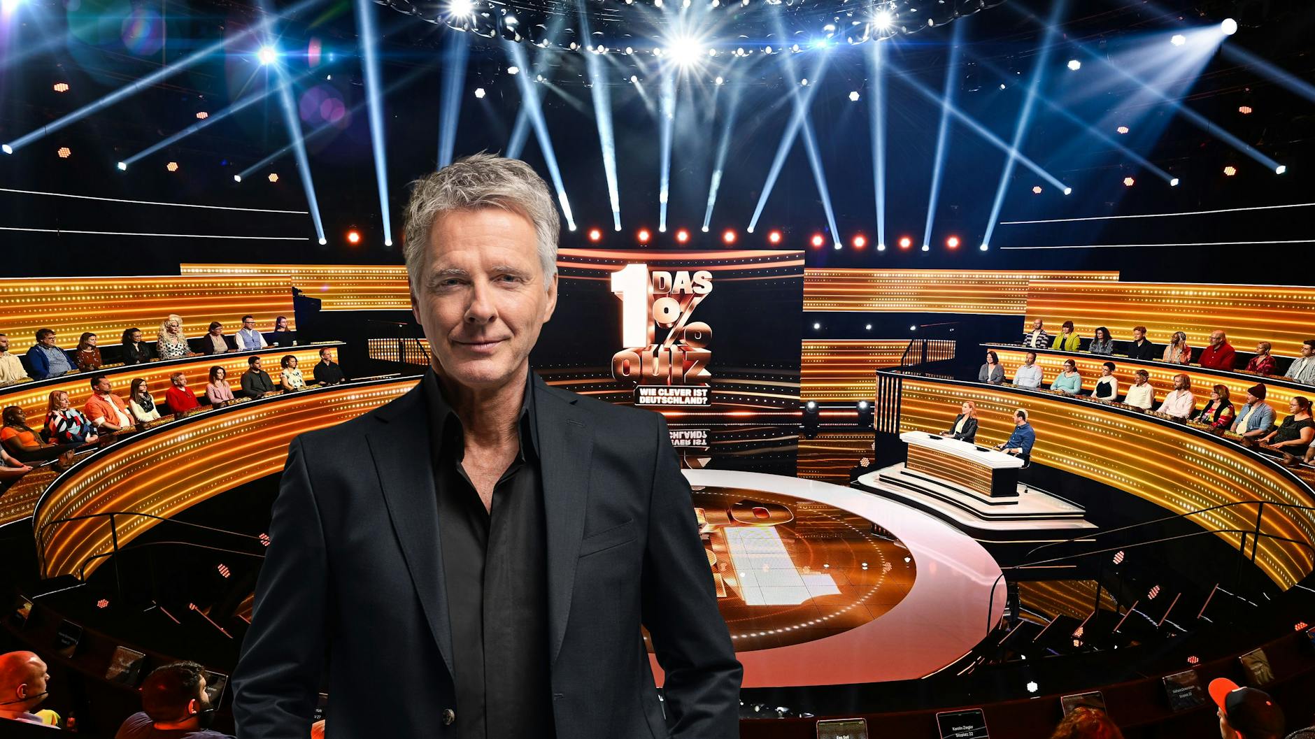 Moderator Jörg Pilawa führt Kandidaten und TV-Zuschauer heute durch das „1 % Quiz“ bei Sat.1.