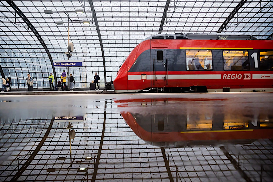 Mit einem möglichen Aus des Deutschlandtickets wird auch die Fahrt mit dem Regionalzug wieder teurer.