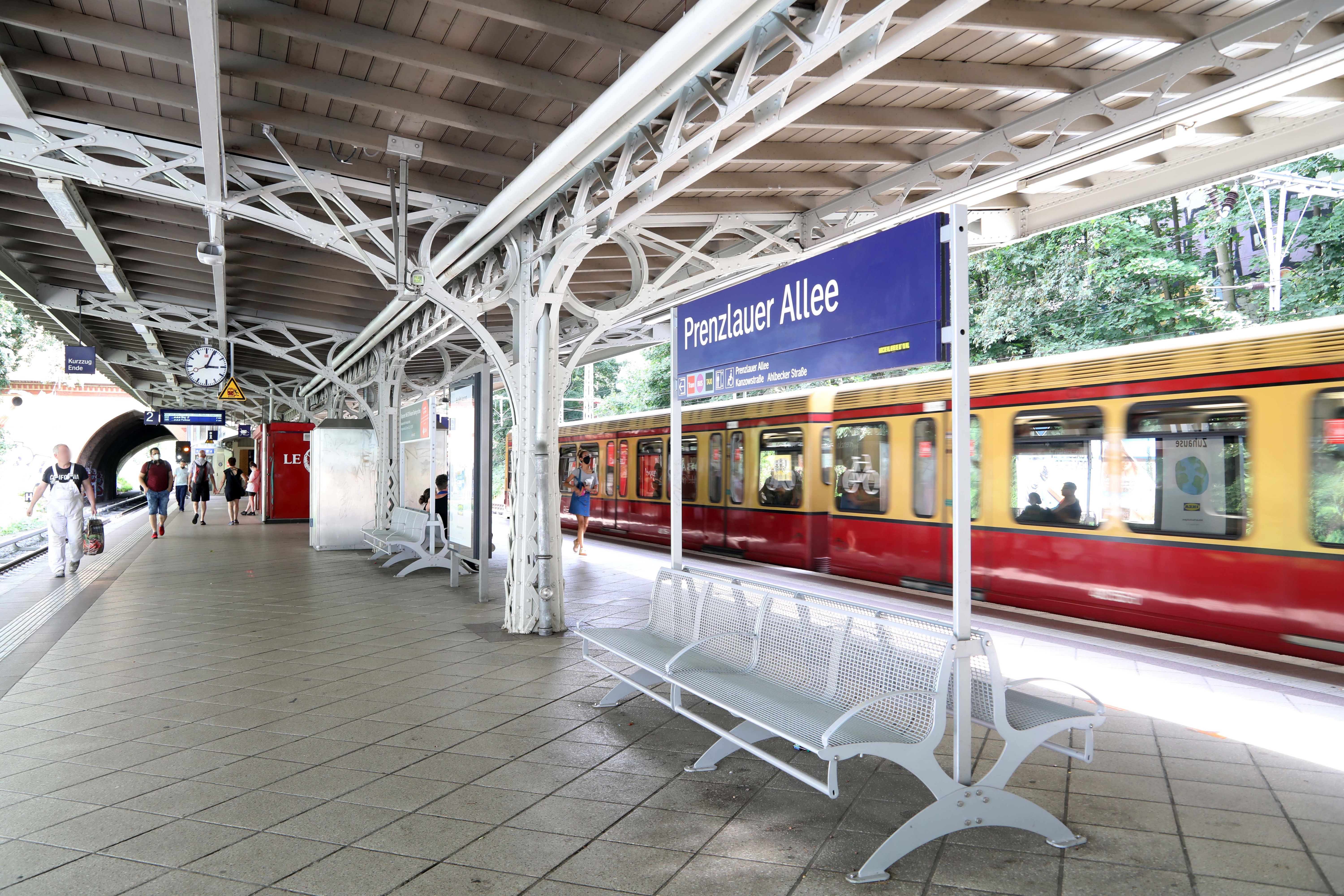Image - Berliner S-Bahnhöfe: Warum sich Bautermine wie Kaugummi ziehen