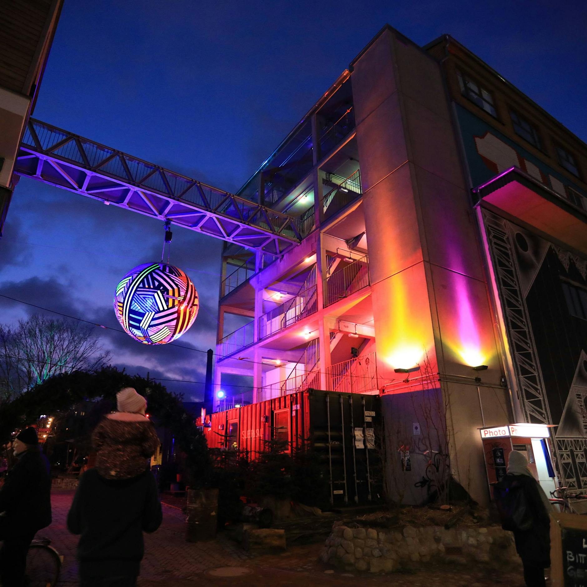 Holzmarkt, RAW & mehr: Diese irren Weihnachtsmärkte sind schon offen!