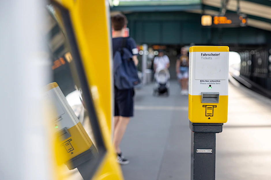 Viele Bahntickets werden ab Dezember teurer.