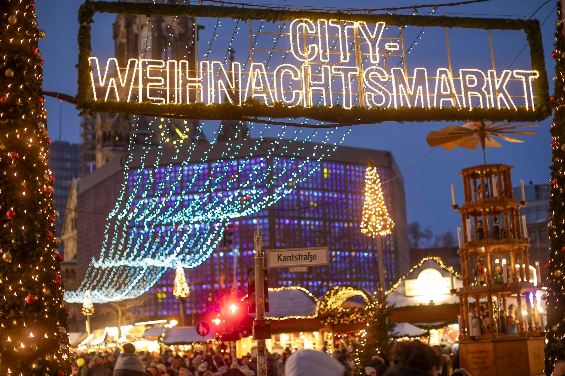 Am 25. November startet der Weihnachtsmarkt am Berliner Breitscheidplatz, unter Polizeischutz.