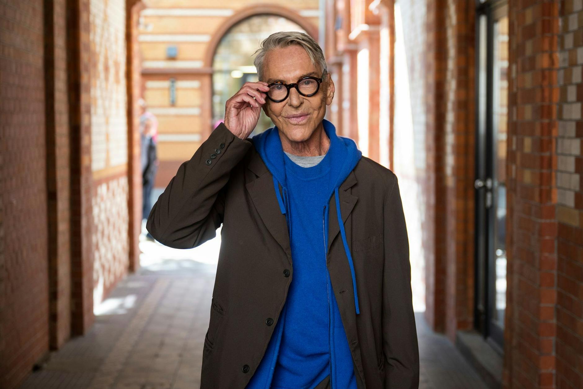 Hat sich seinen Bubencharme bis ins hohe Alter bewahrt: Wolfgang Joop wird 80.